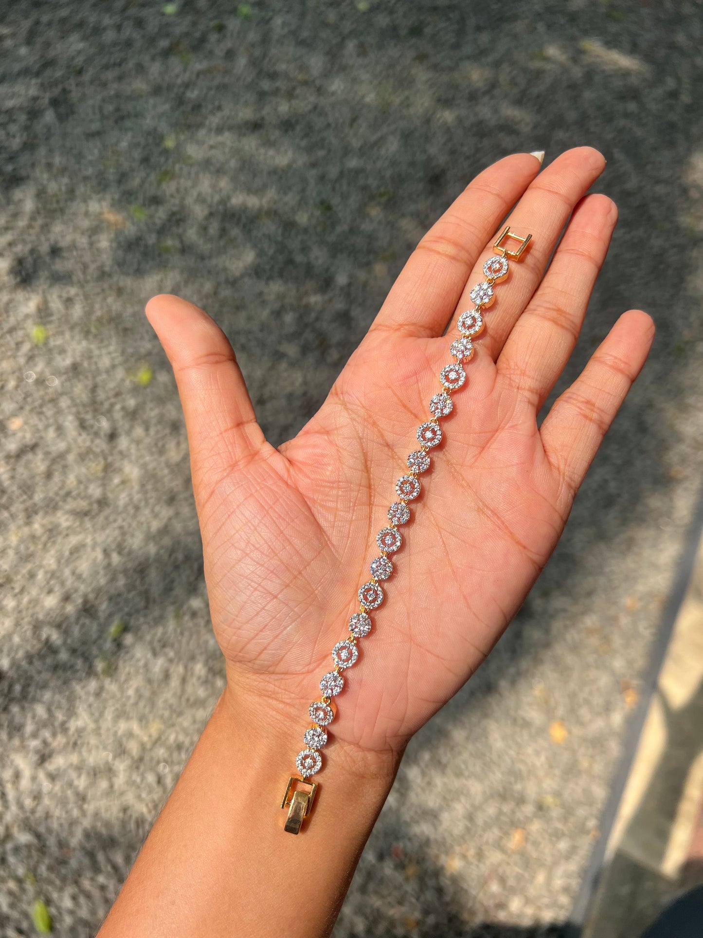 Premium diamond finish bracelet suitable for 2 and 2.2 size product code B110