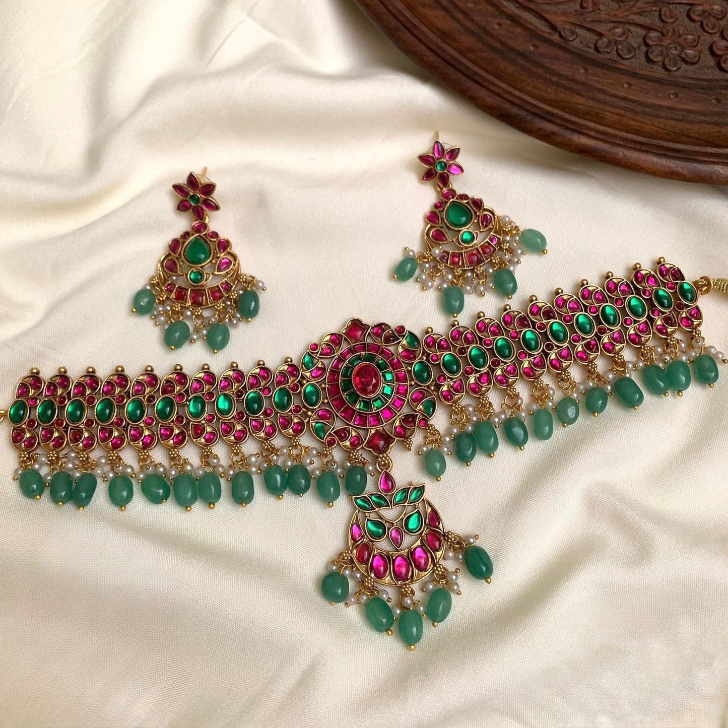 Premium budget friendly Ruby & Emerald Antique Choker Set product code T126