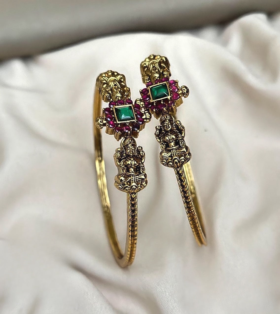 Lakshmi bangle product code 1166