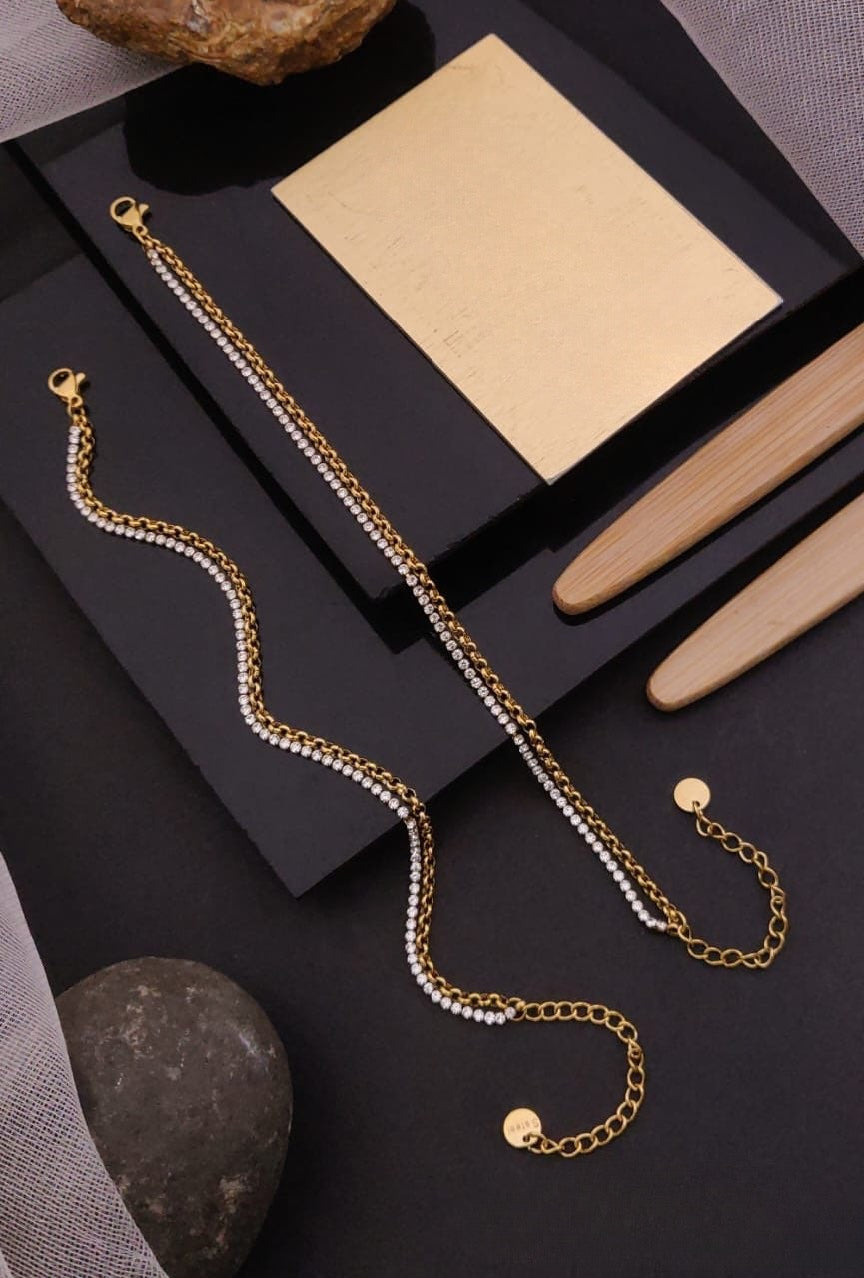 Premium Anti tarnish stylish daily wear bracelet product code B10