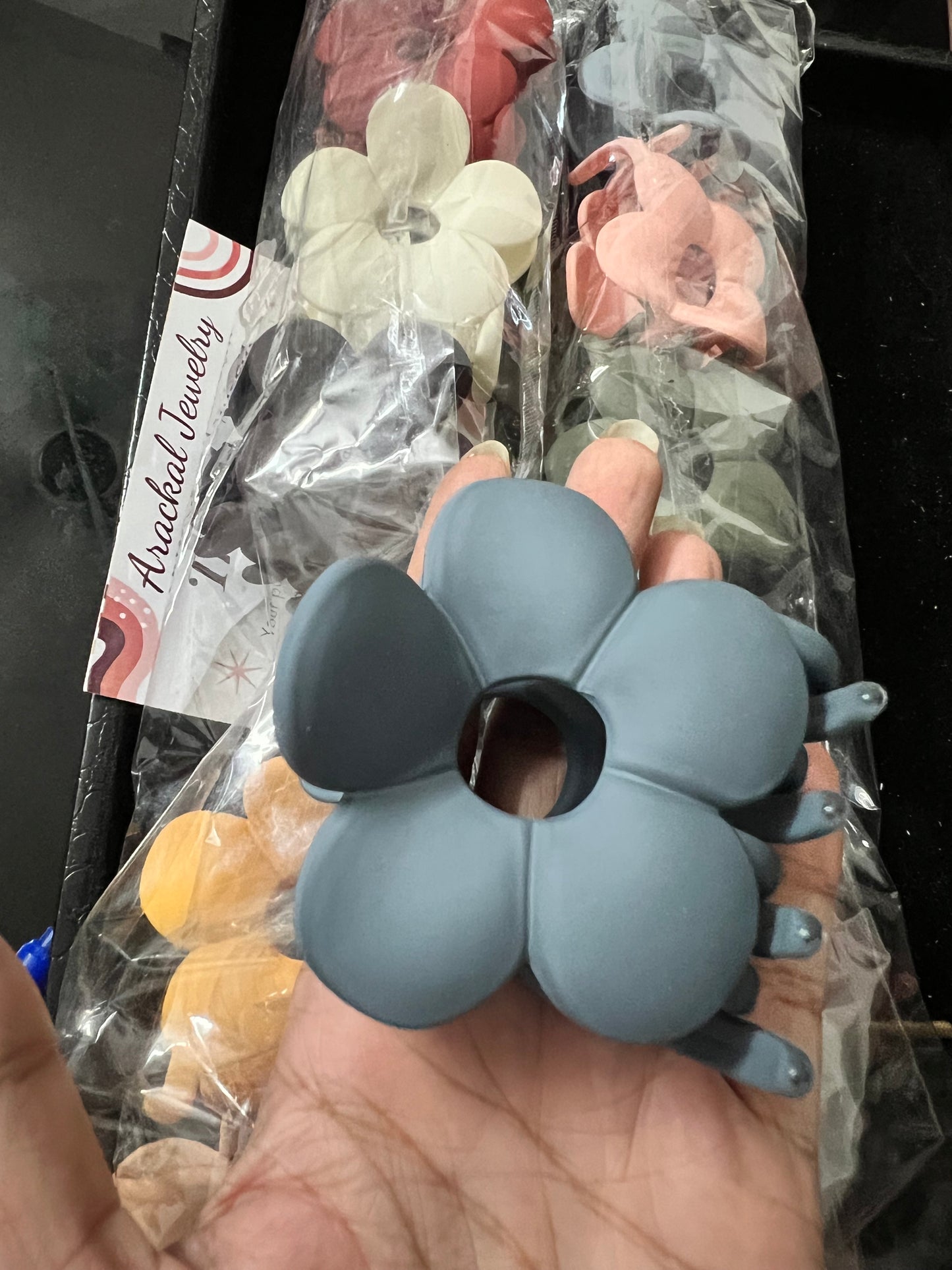 Flower hair claw clips product code 1019