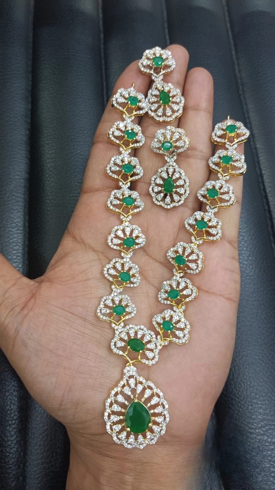 Premium classy diamond finish ad necklace product code 784