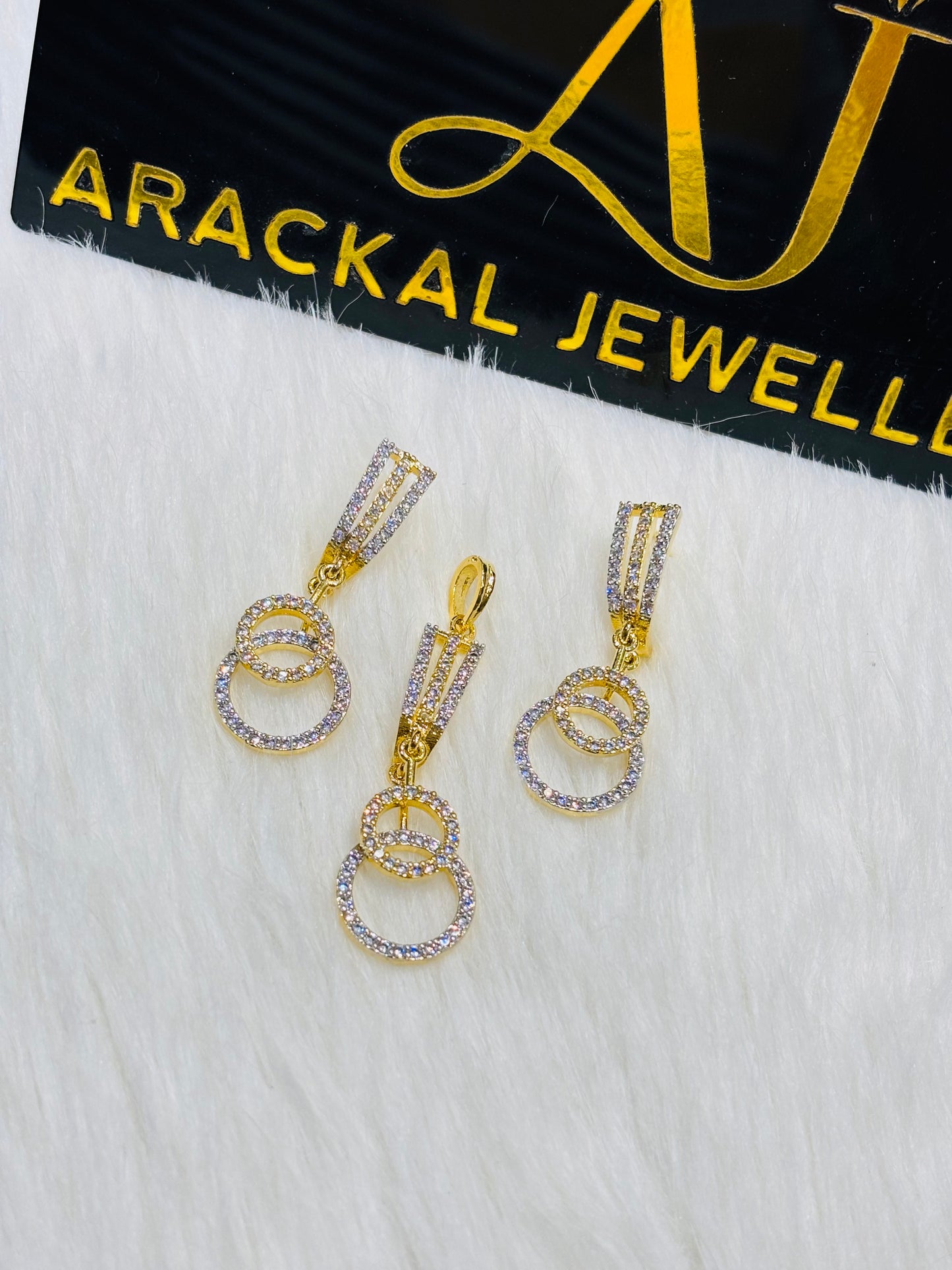 Premium quality micro gold plated daimond replica pendant set product code N255