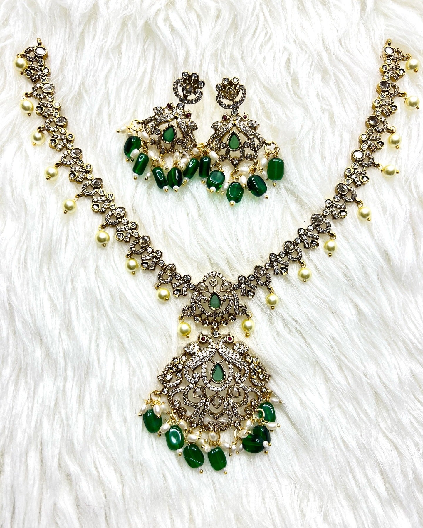 Premium ad pearl and beads hanging necklace product code 870