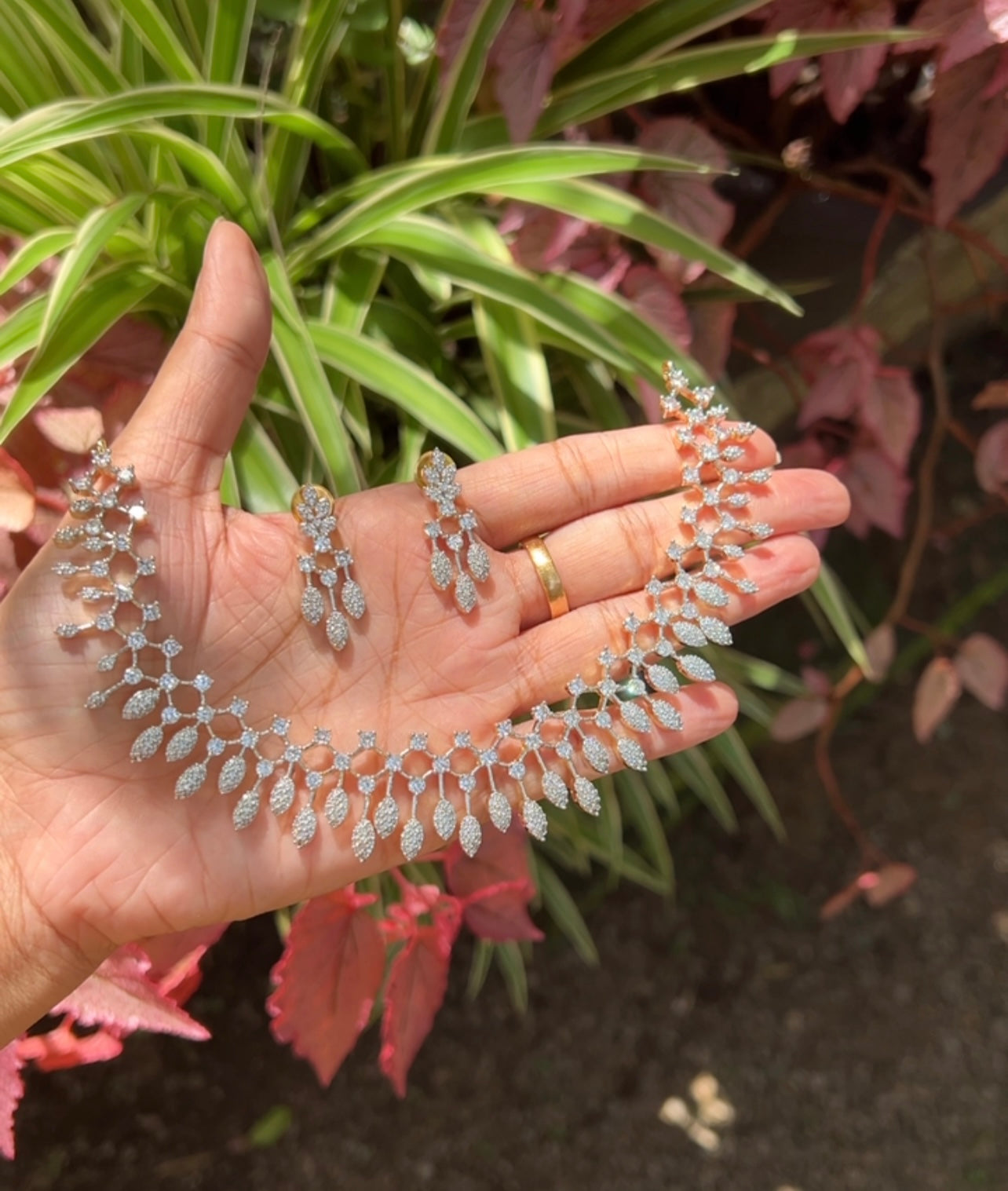 Most trending diamond finish bridal necklace product code 715