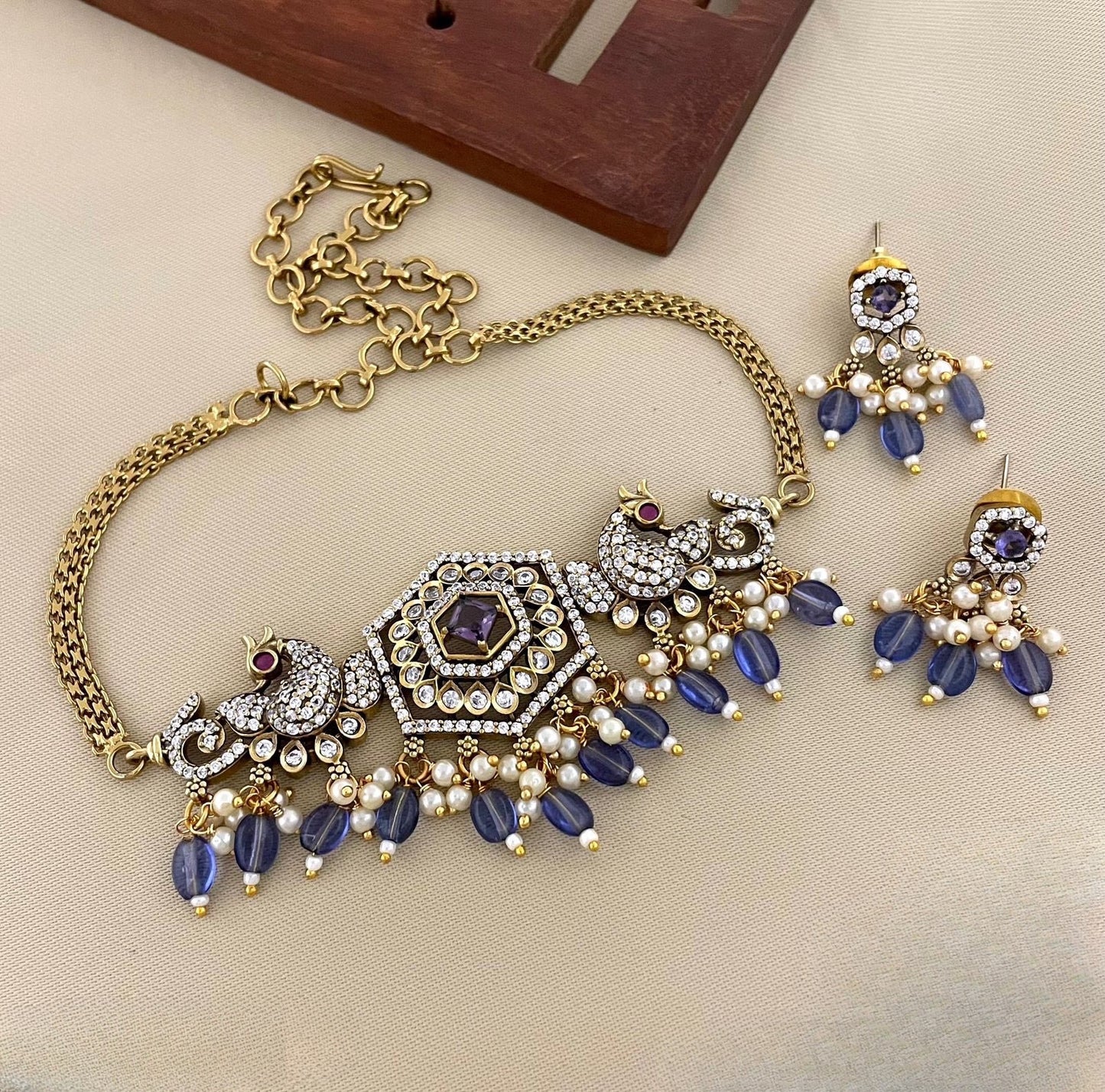 Victorian Peacock Choker Set product code product code 1188