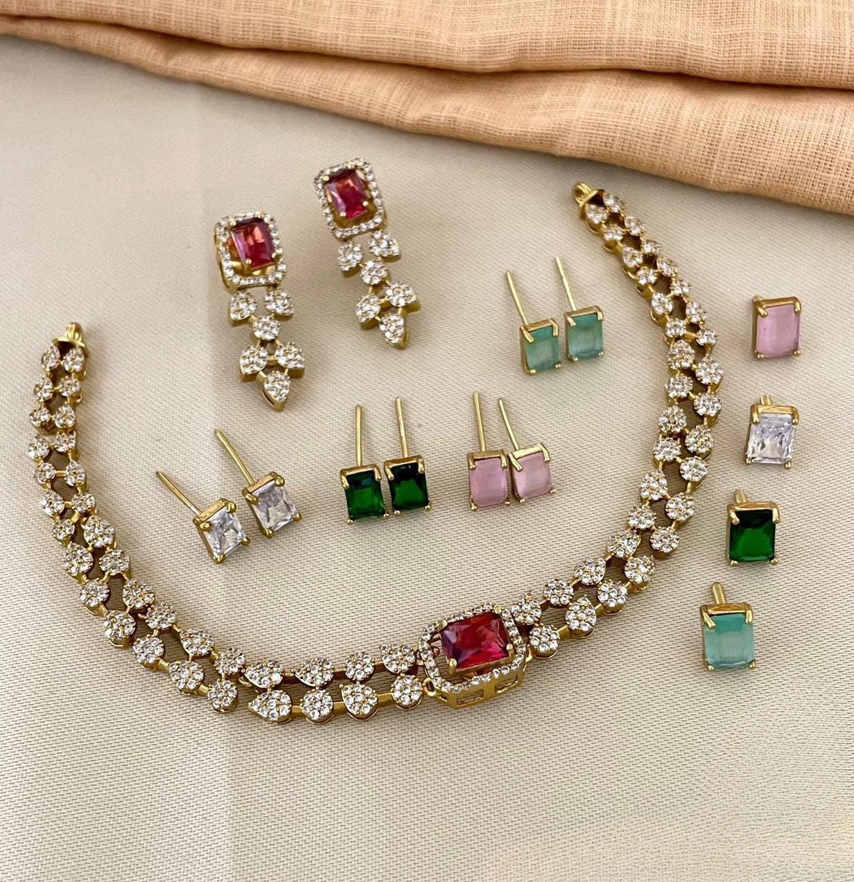 5 In 1 AD Stone Interchangeable Necklace Set product code 767