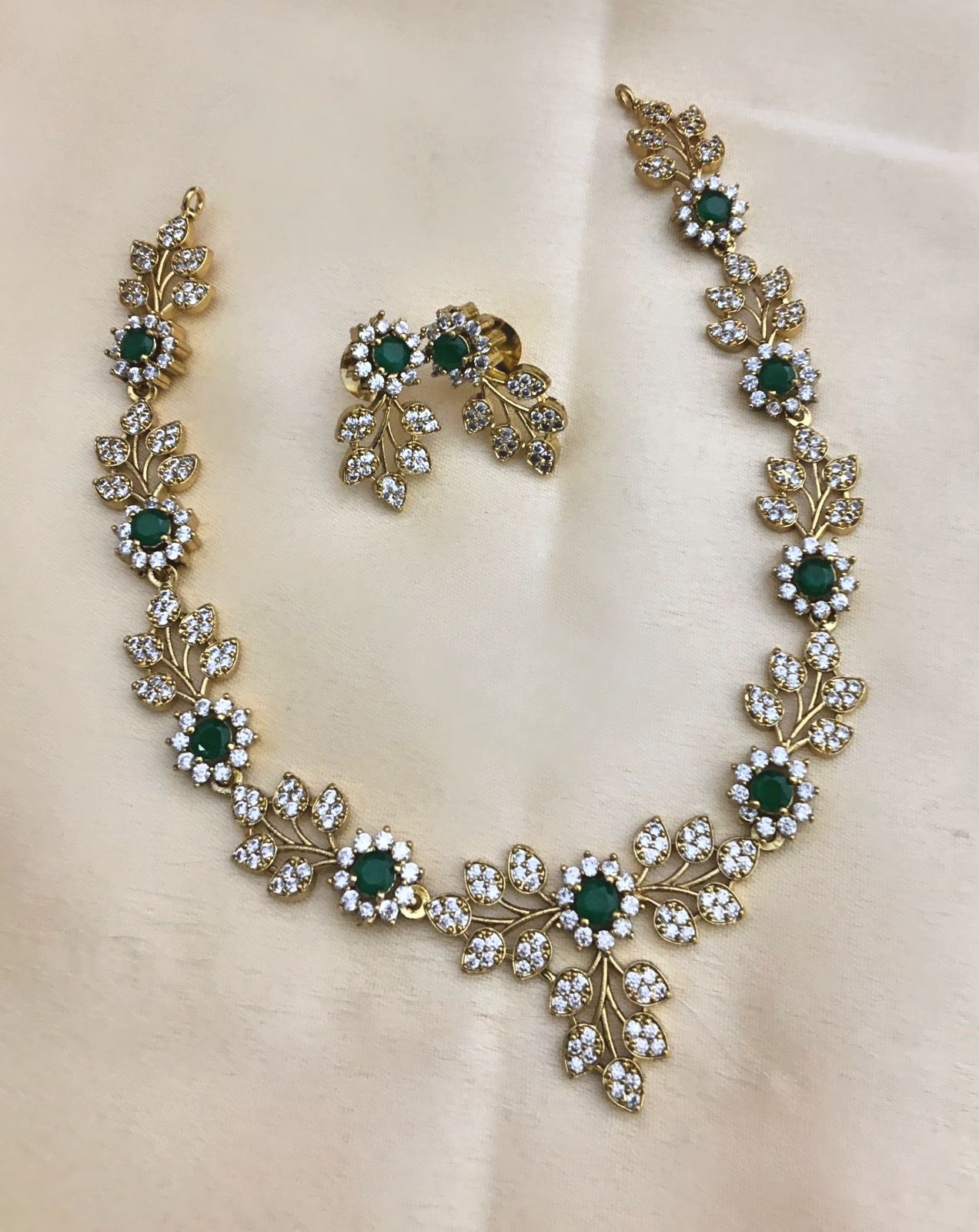 Premium ad floral necklace product code 896