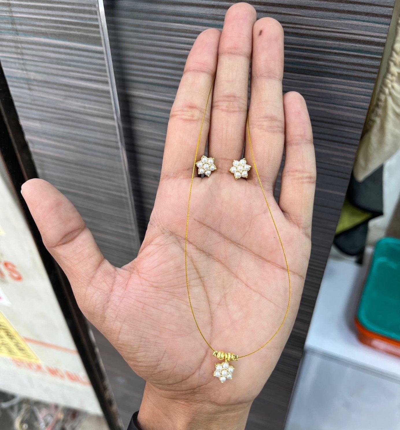 Invisible star necklace product code 909