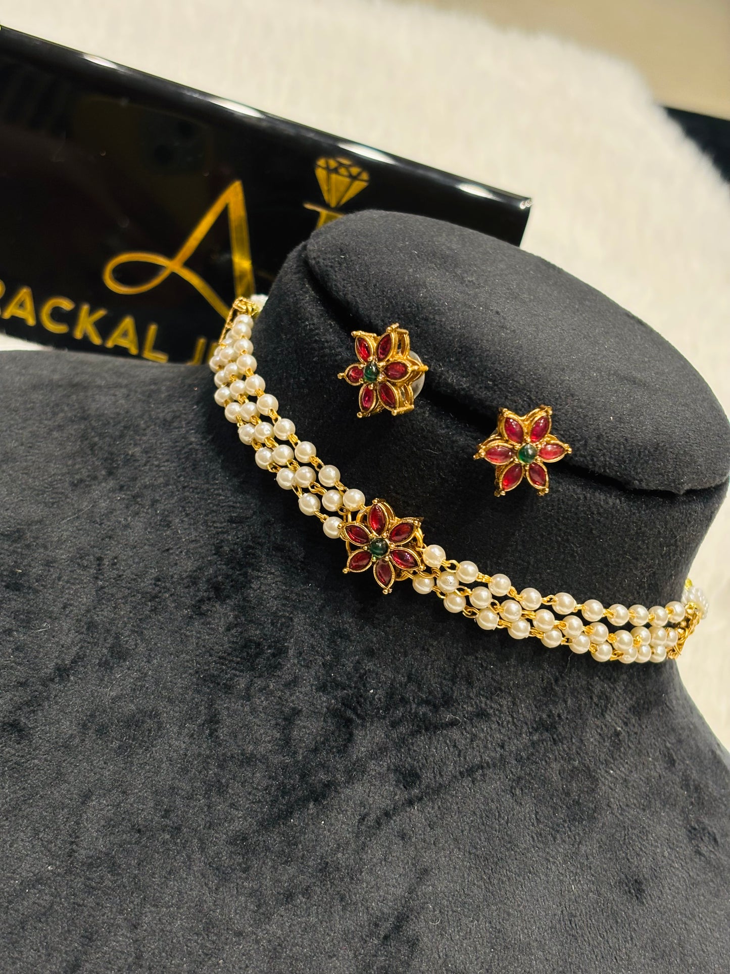 Budget friendly cute 3layer pearl flower choker set product code N355