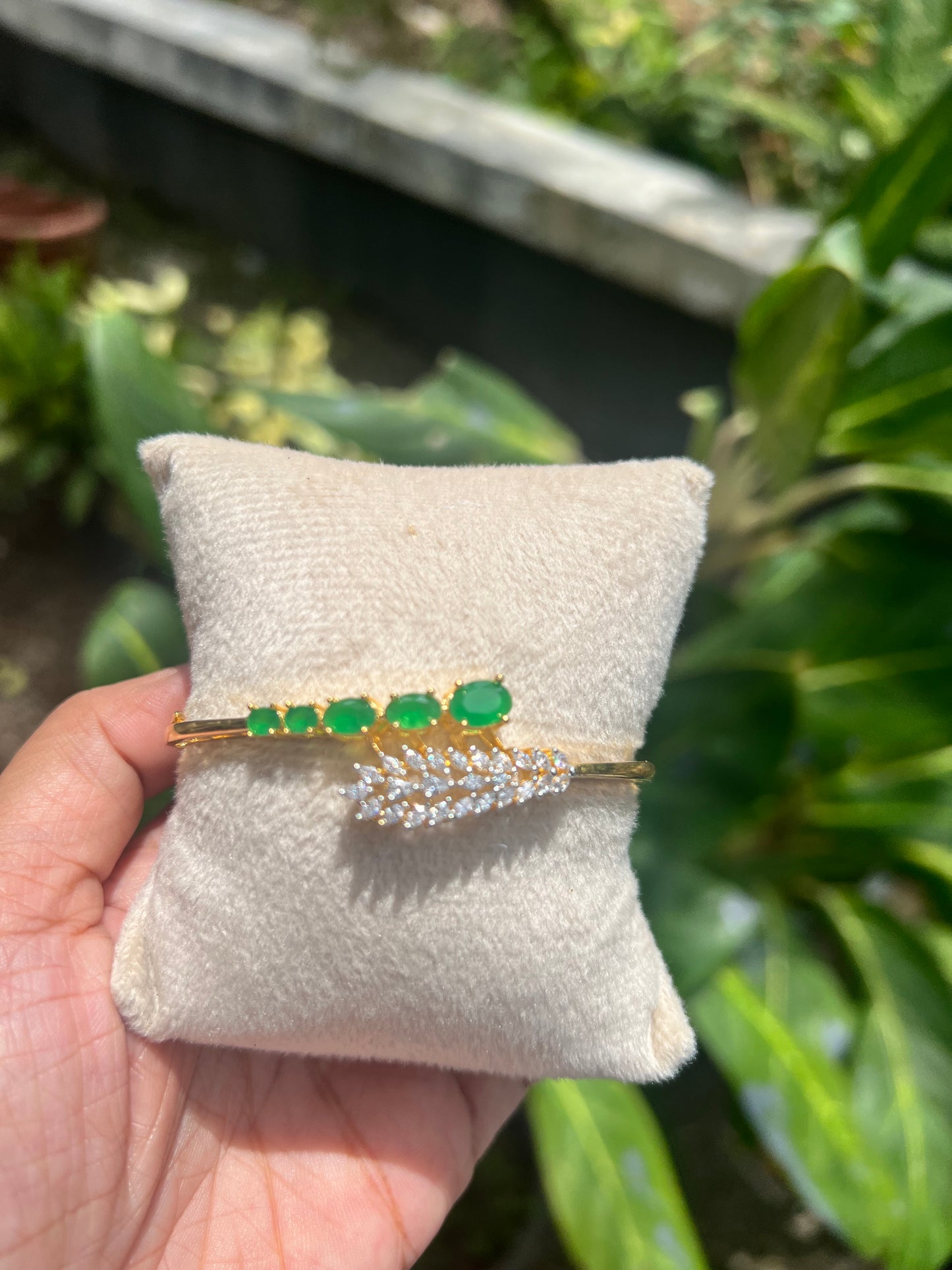 Premium daimond finish openable bracelet product code B64