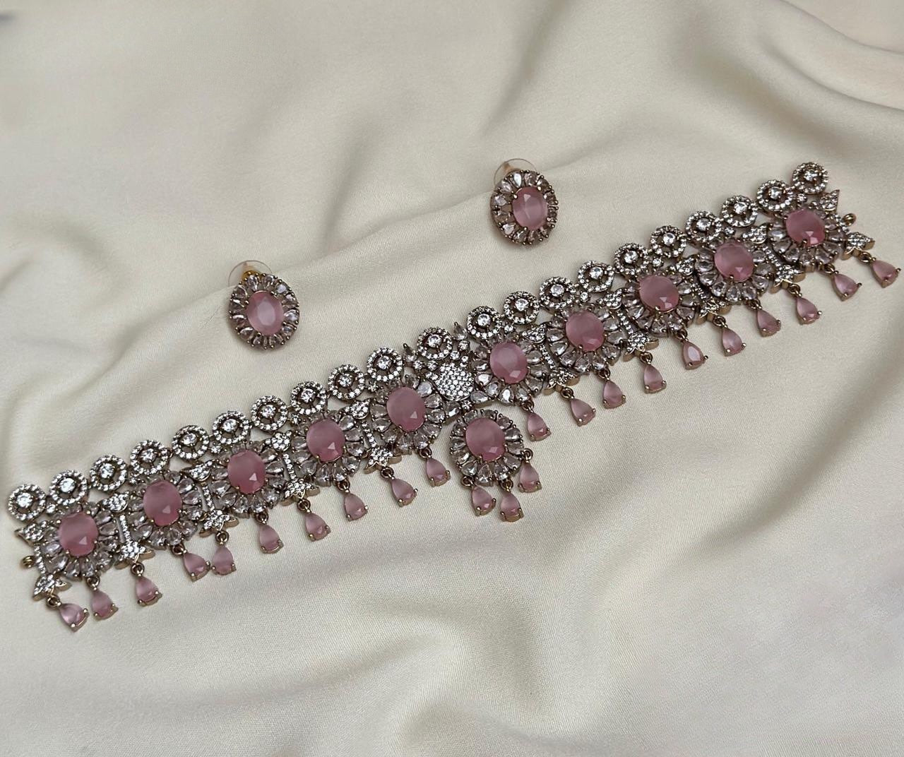 Premium quality Ad Victorian choker product code 1199