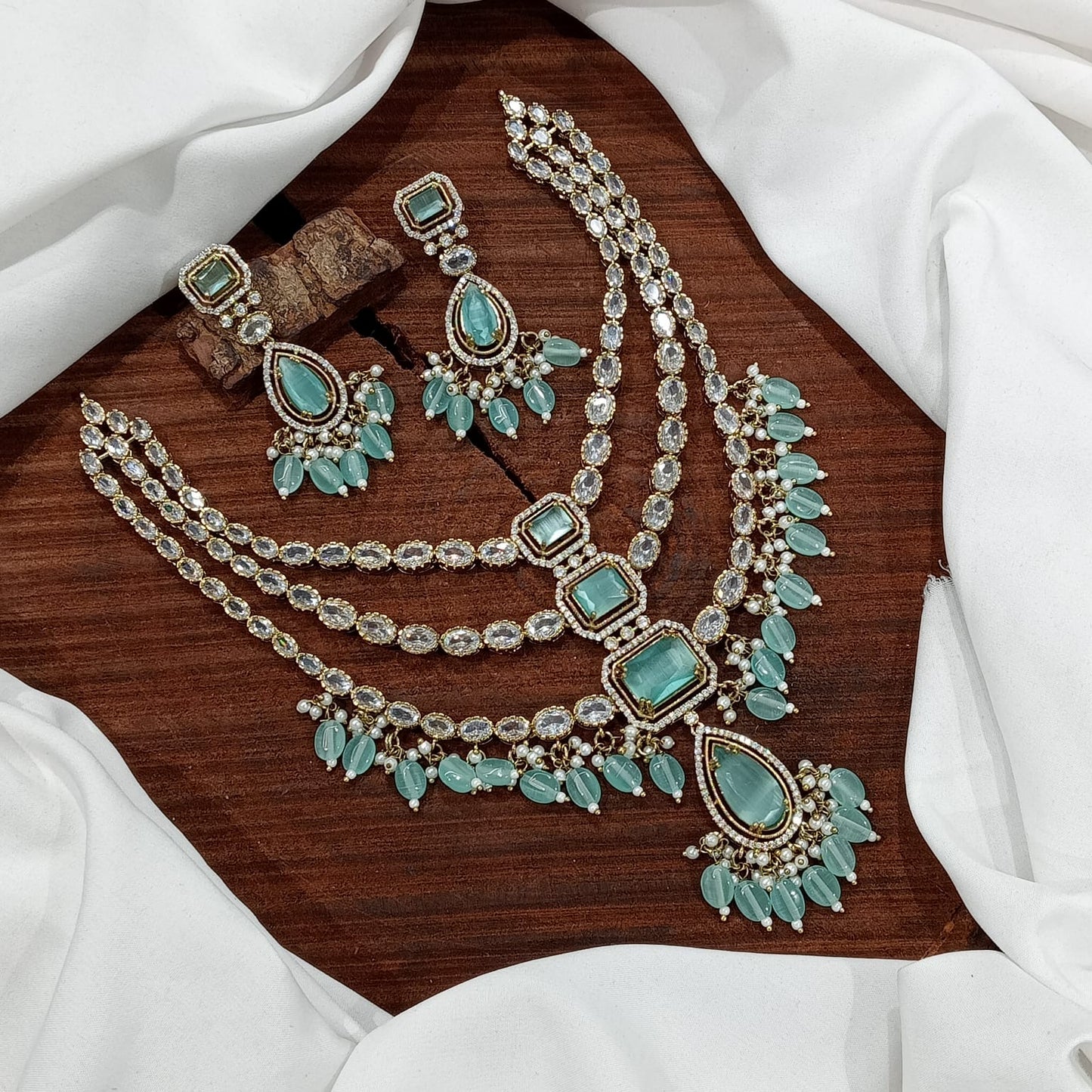 Premium 3layer Victorian mehandi polish necklace set product code 916