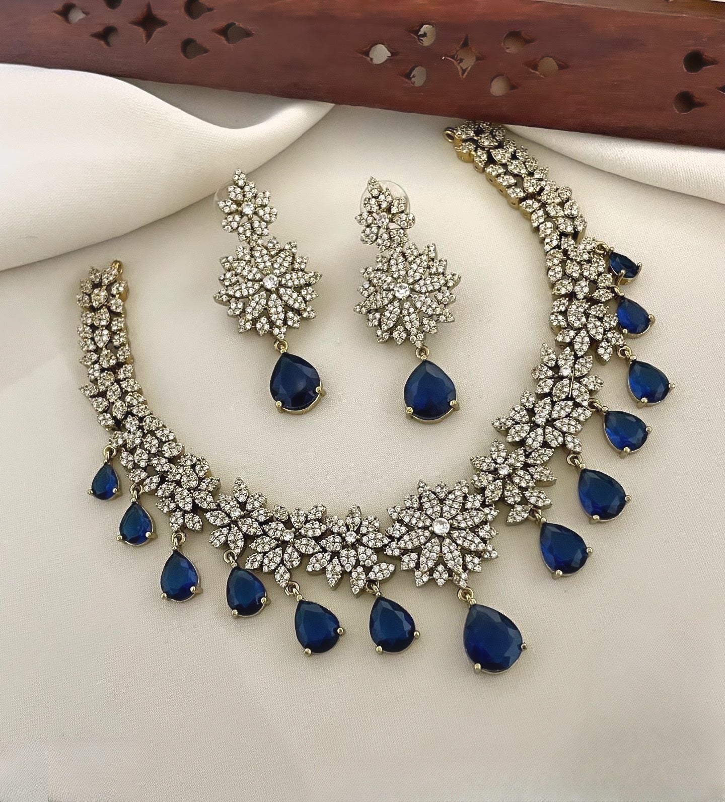 Most popular premium ad necklace product code 831
