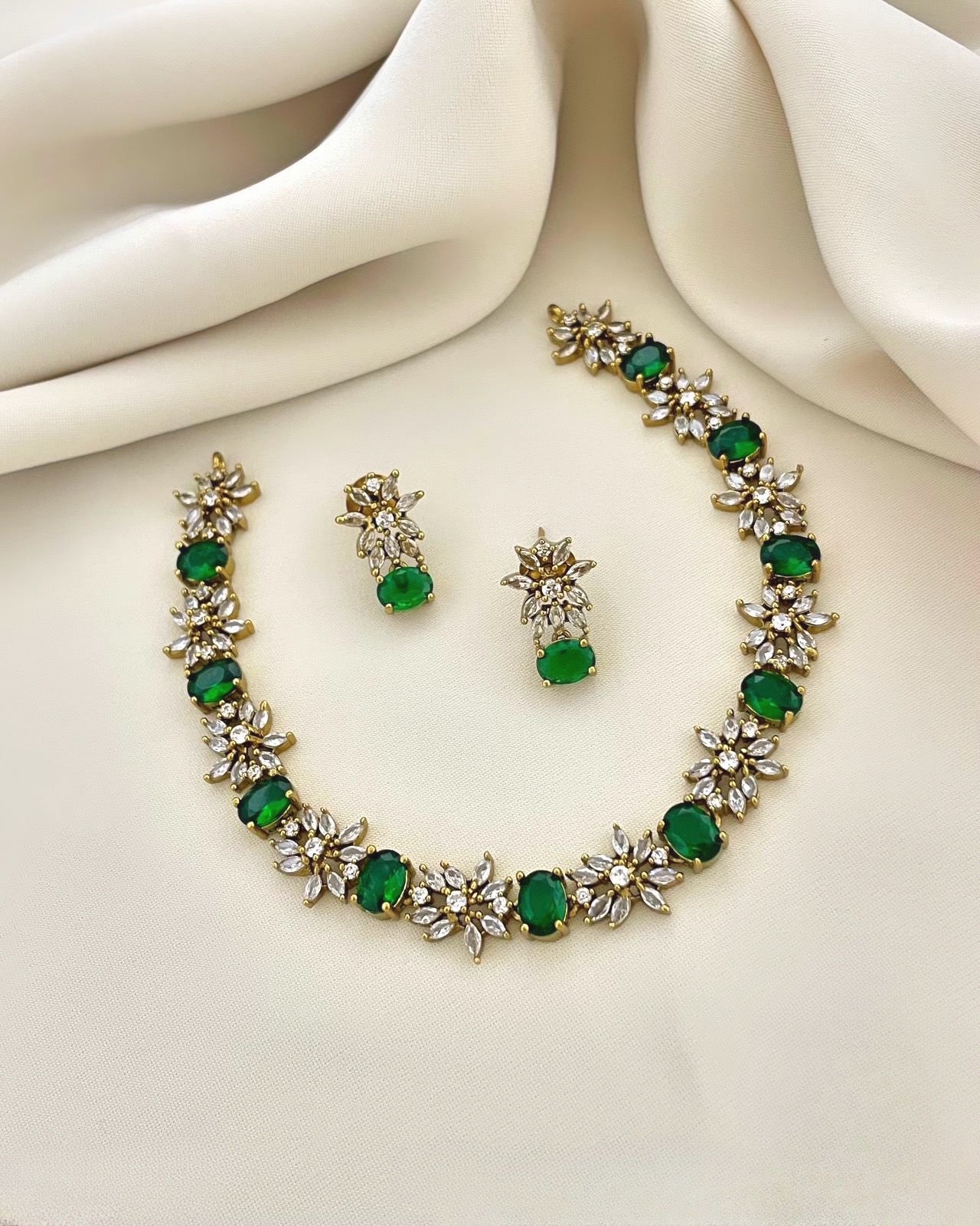 Premium ad shining star necklace product code 738