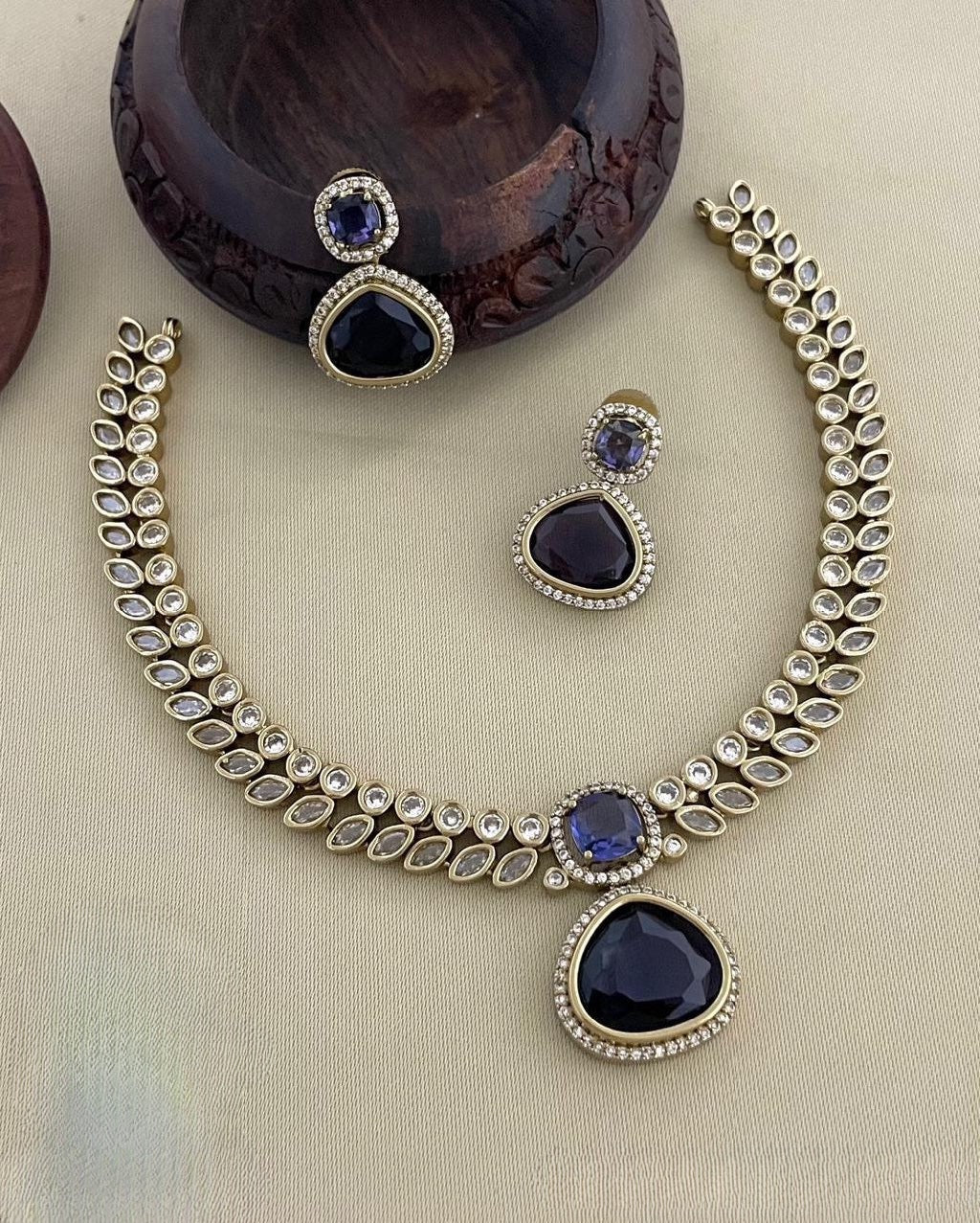 Premium beautiful jadau Kundan necklace product code 670