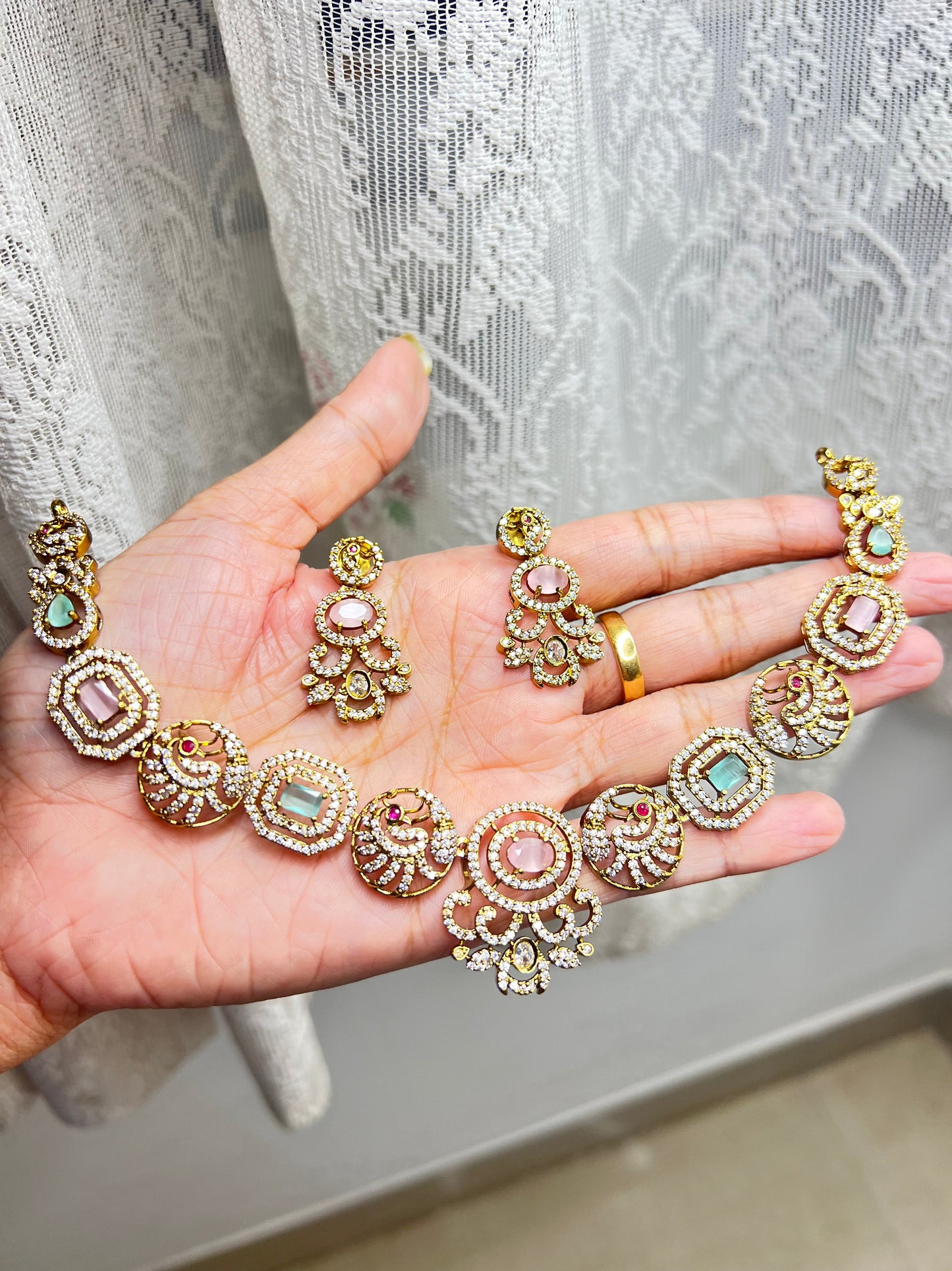 Trending peacock ad pastel necklace product code 86