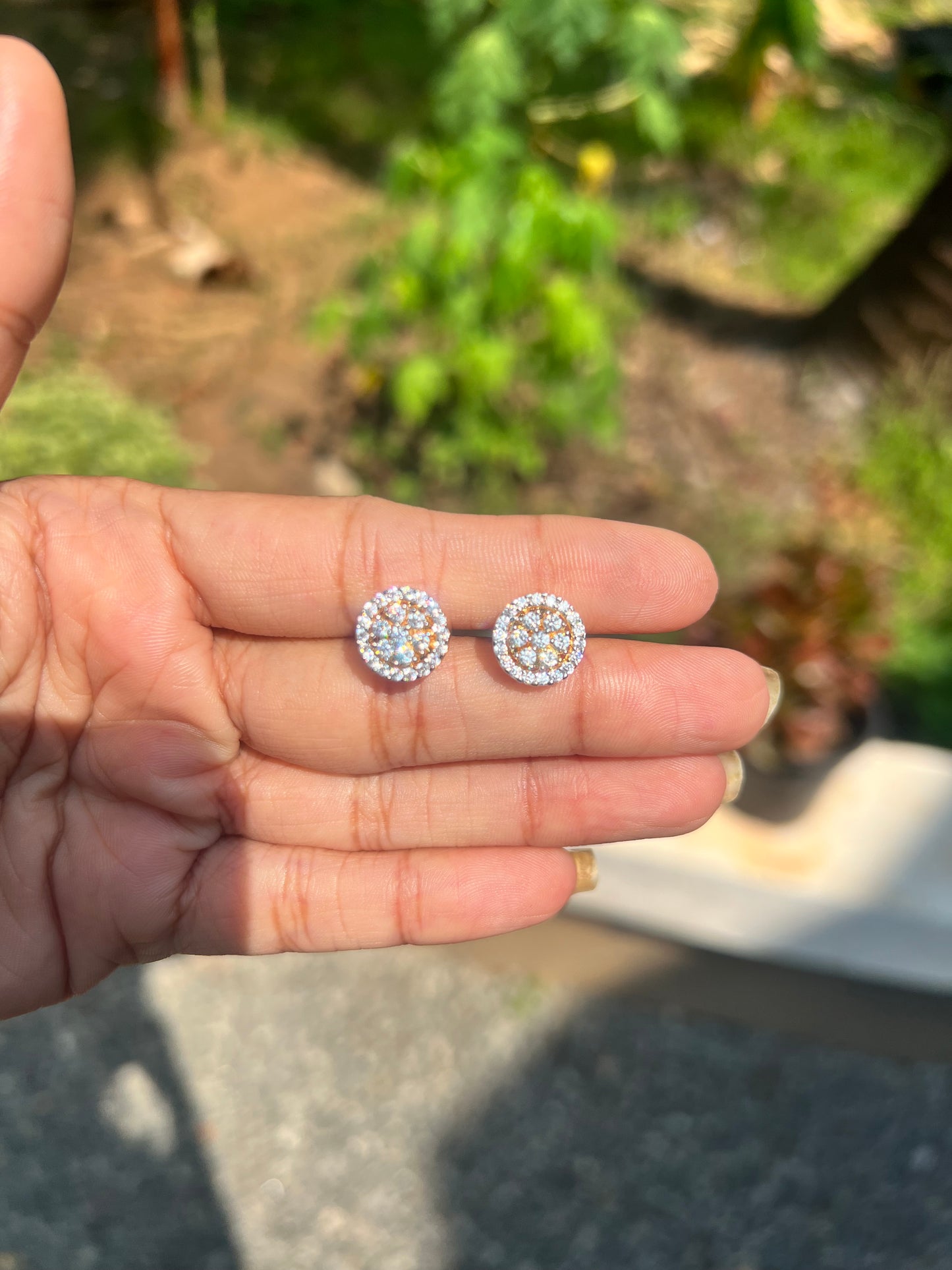 Stunning Diamond finish floral stud product code E120