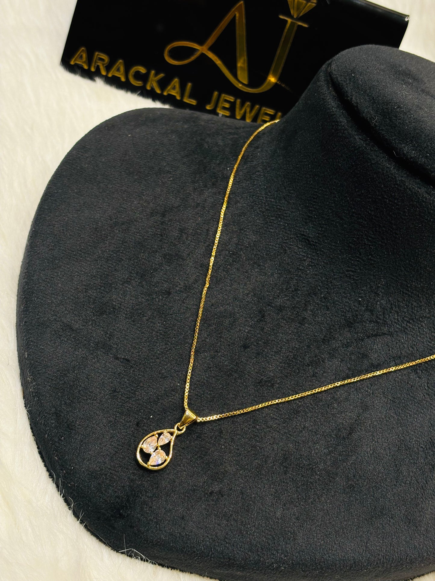 Premium beautiful simple gold plated box chain with cute pendant product code N345