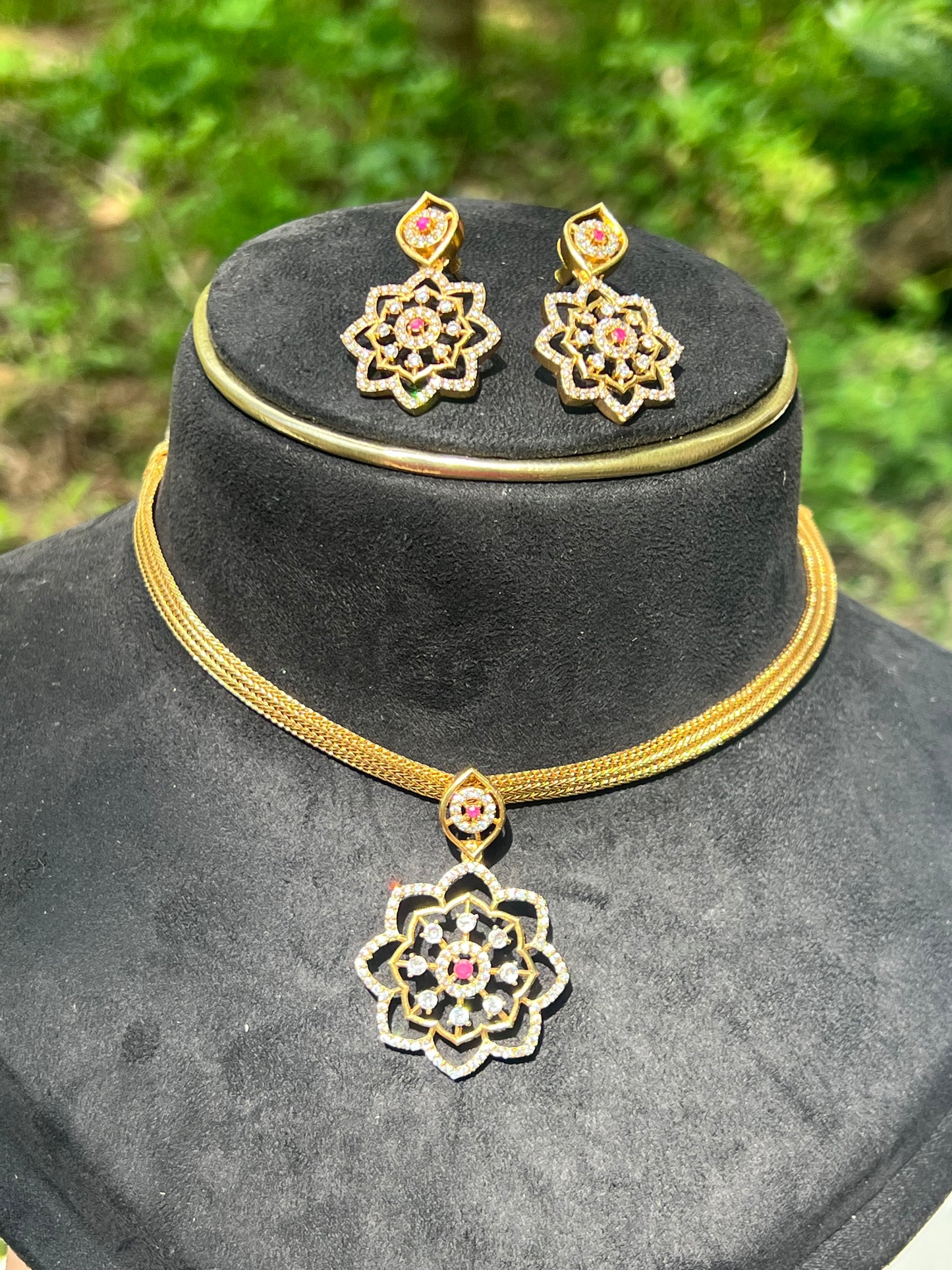 Elegant Flower Pendant Necklace Set product code 399
