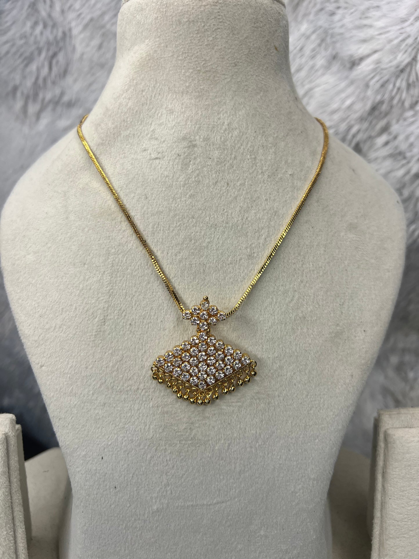 Premium gold plated ad pendant chain set product code N111