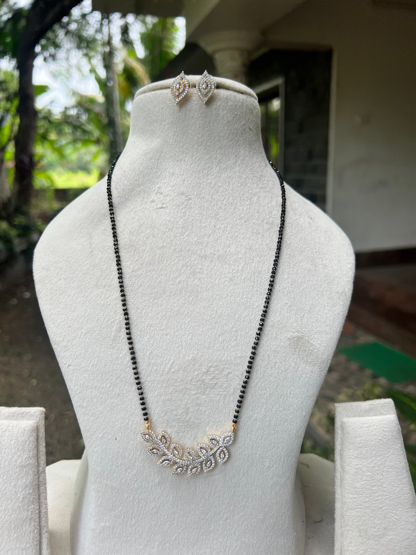 Daimond finish mangalsutra product code 1239