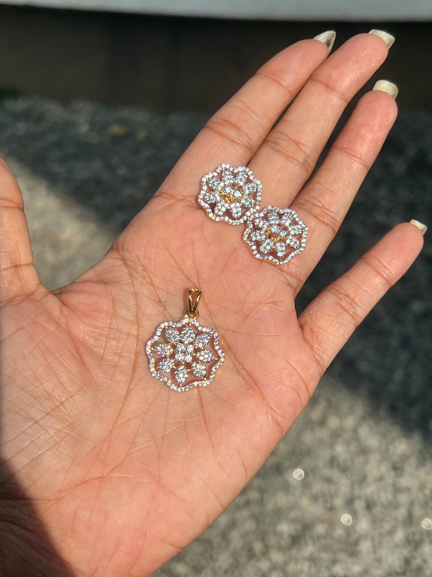 Premium occasion wear diamond finish pendant set product code D132