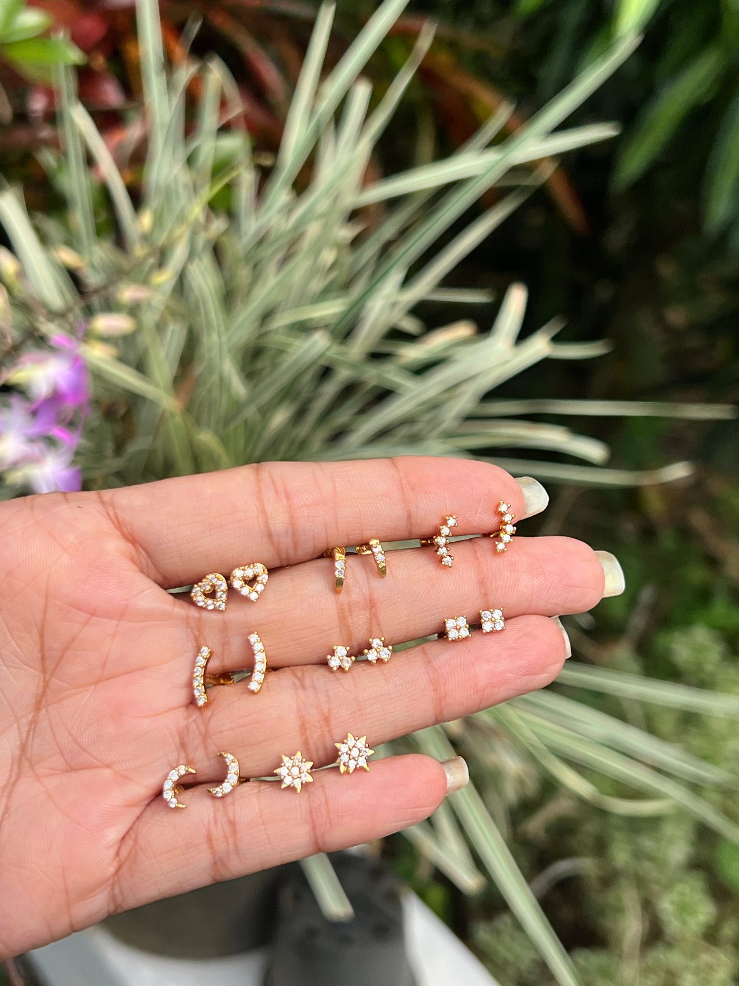 Premium gold plated daily wear ad second stud (pair )screw back product code E03