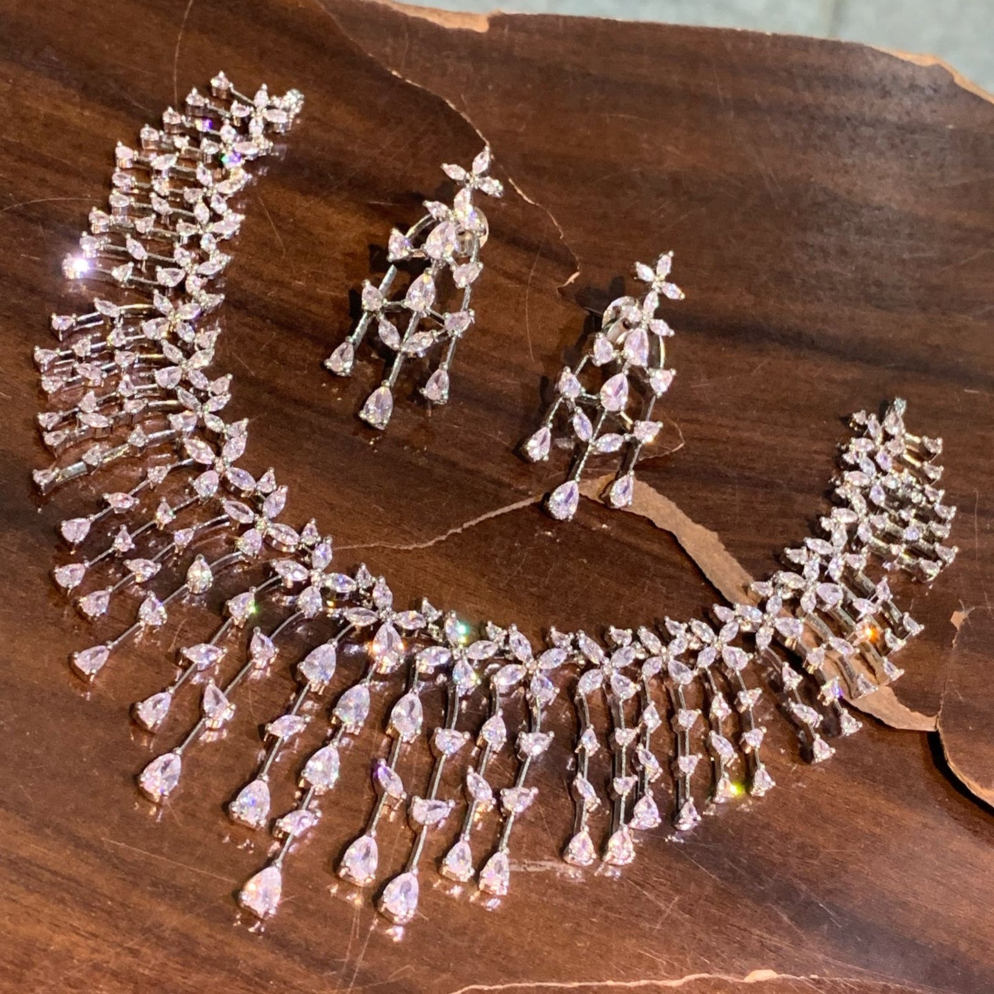 Silver finish ad bridal necklace product code 1131