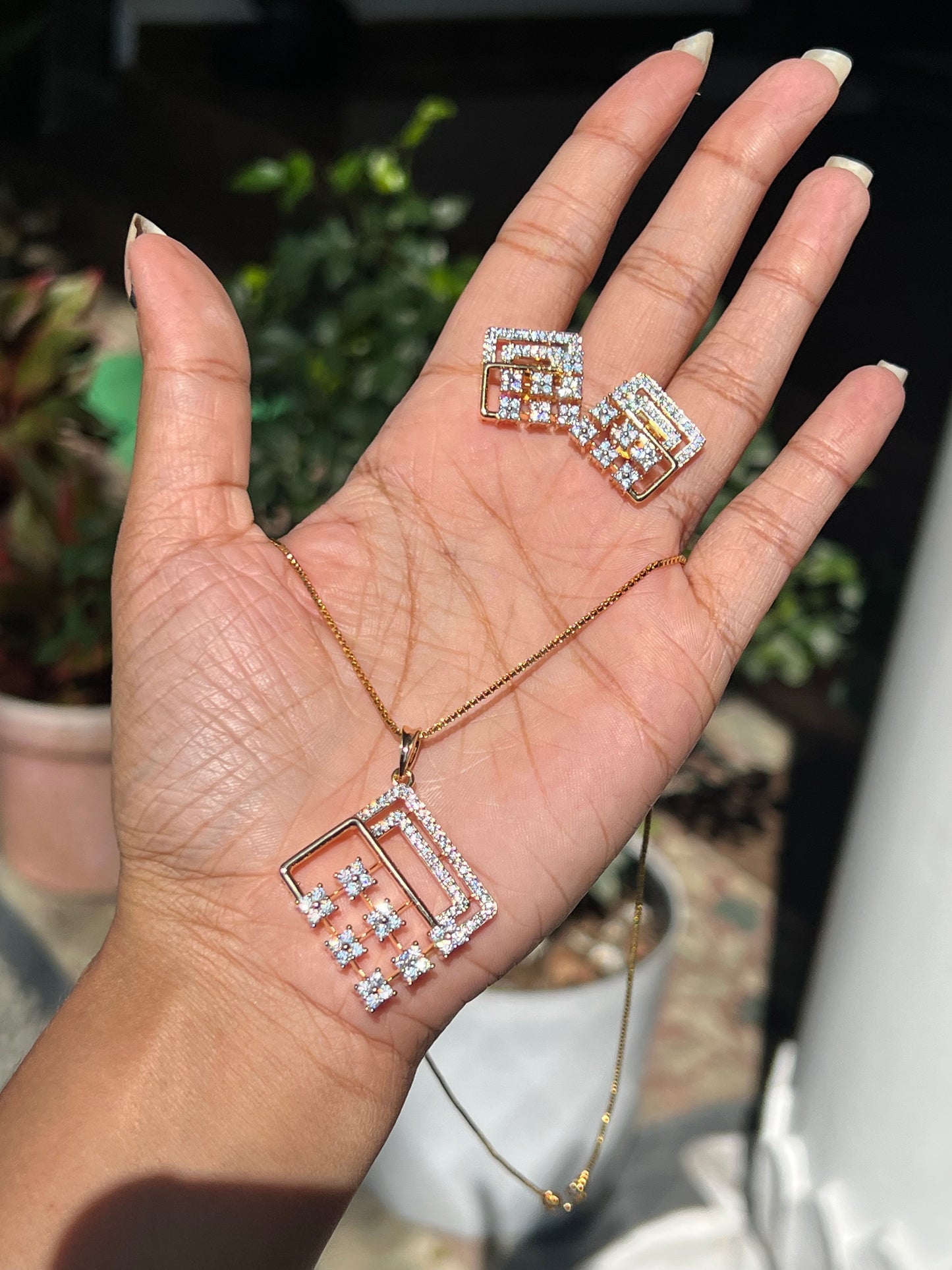 Premium diamond finish pendant chain set product code D51