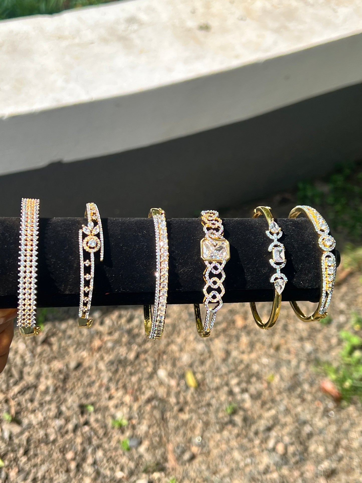 Premium two tone daimond finish micro gold plated openable bracelet product code B74