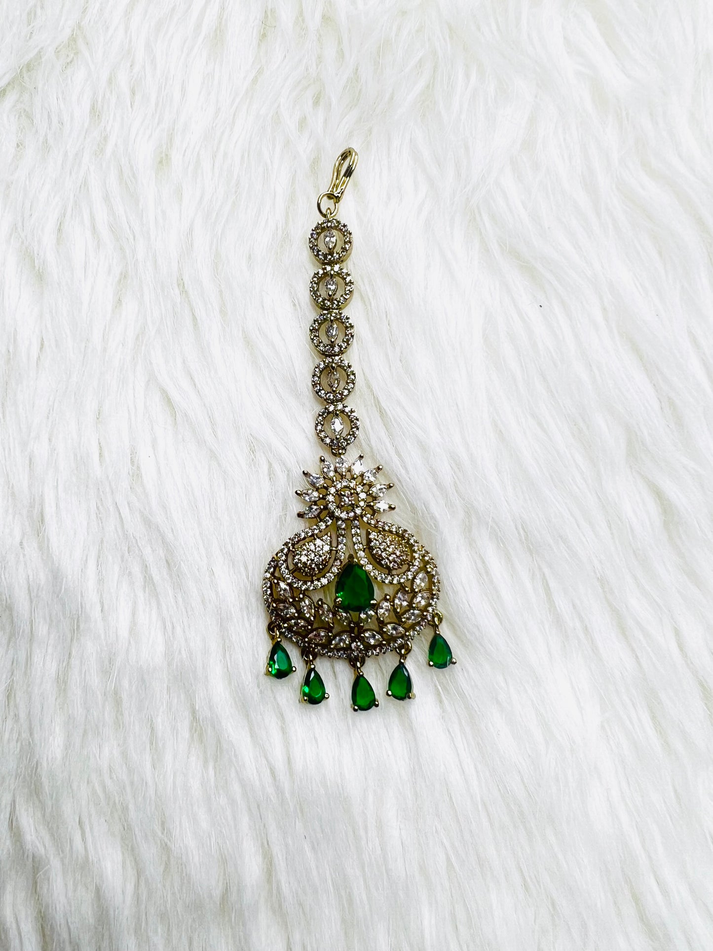 Premium Victorian emerald green tikka