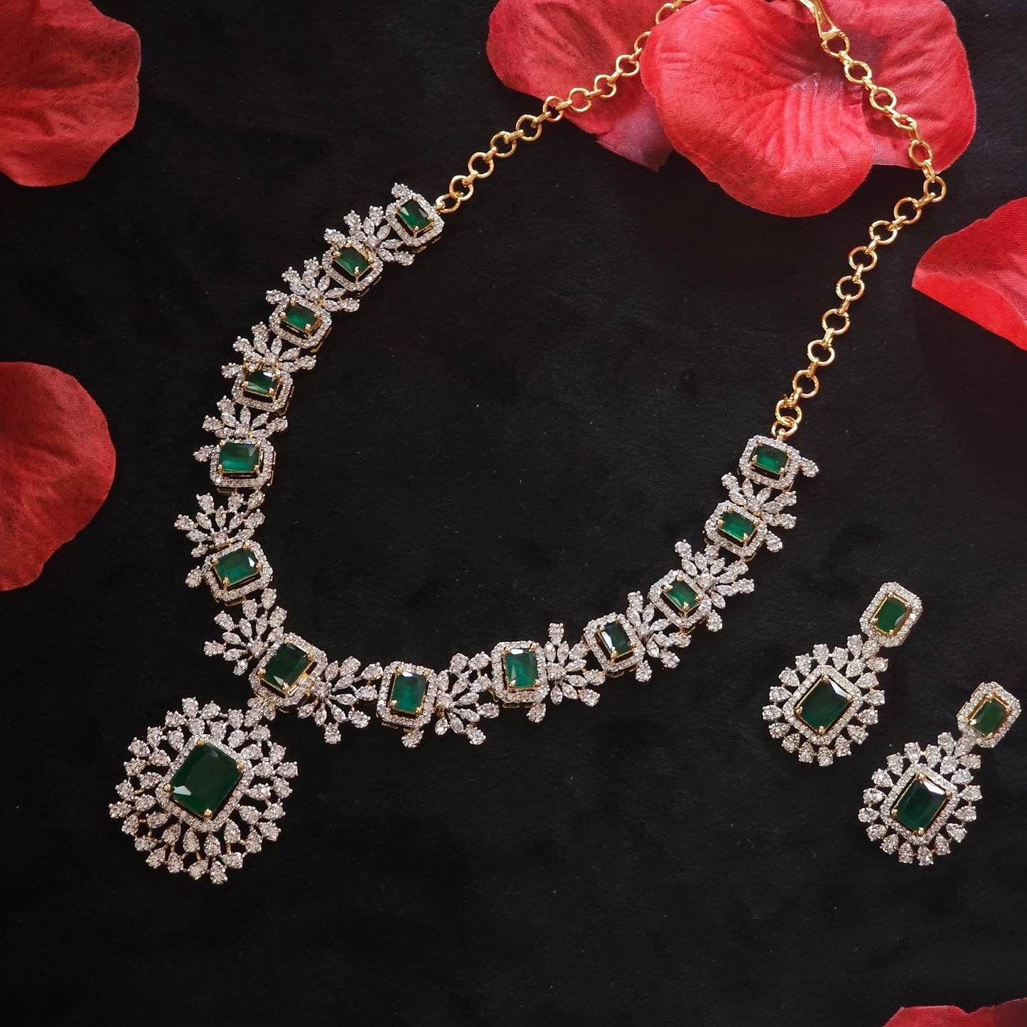 Premium trending daimond finish necklace product code 879