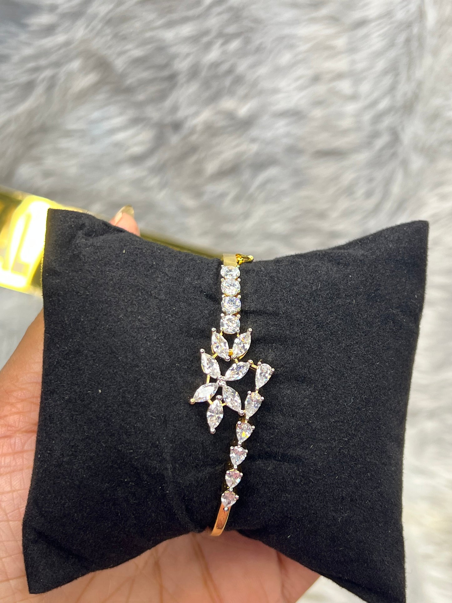 Premium daimond finish Cz ad openable bracelet product code B21