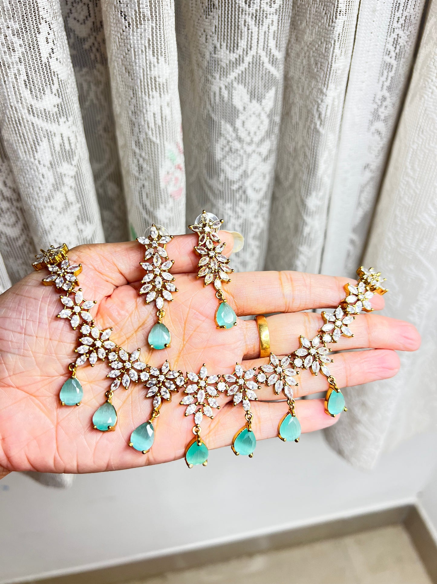 Premium designer floral dancing ad necklace product code 935