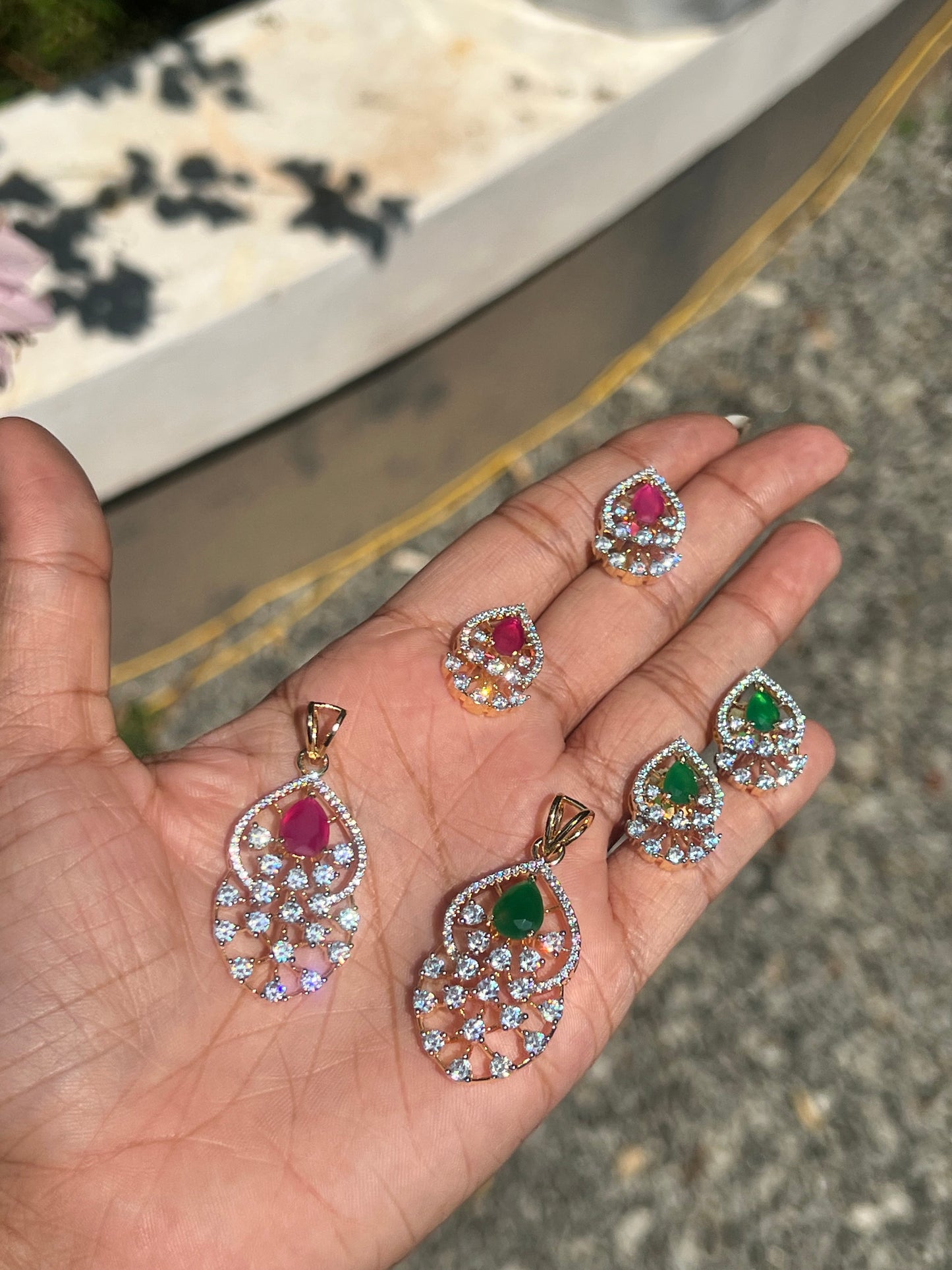 Premium daimond finish pendant set product code D117