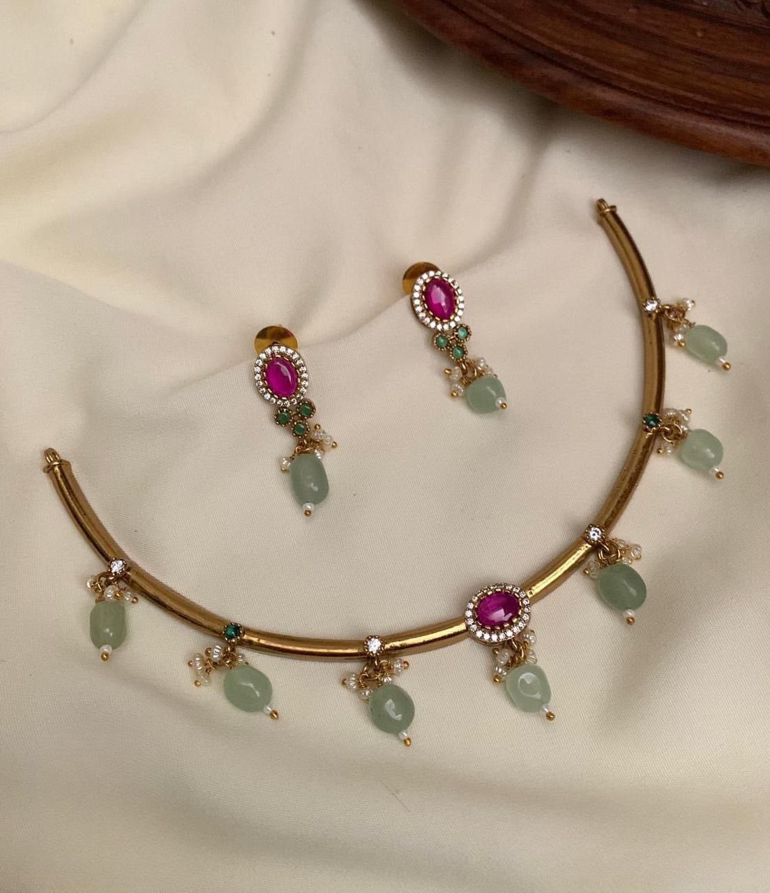 Premium designer ad beads hanging necklace product code 884