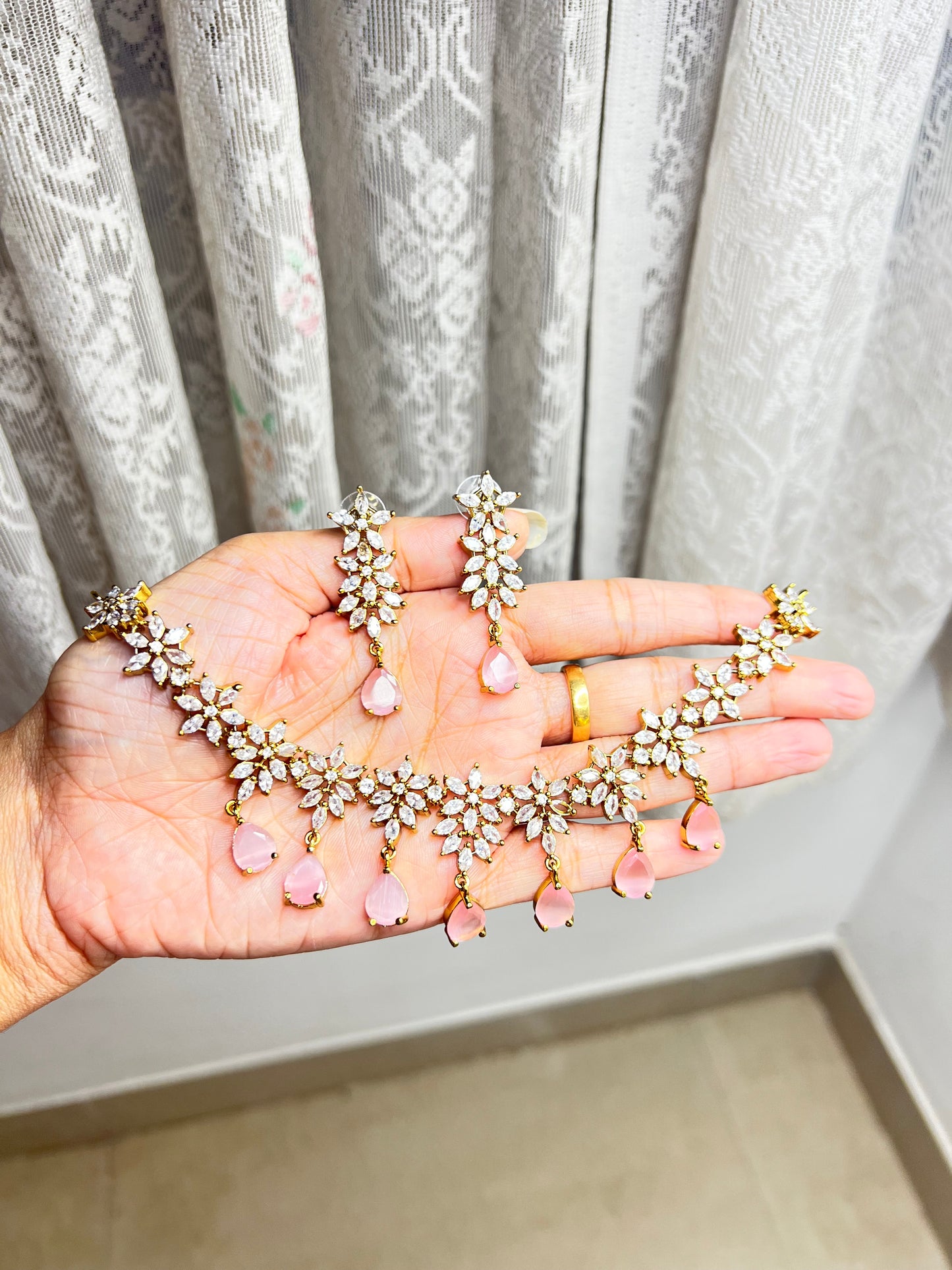 Premium designer floral dancing ad necklace product code 935