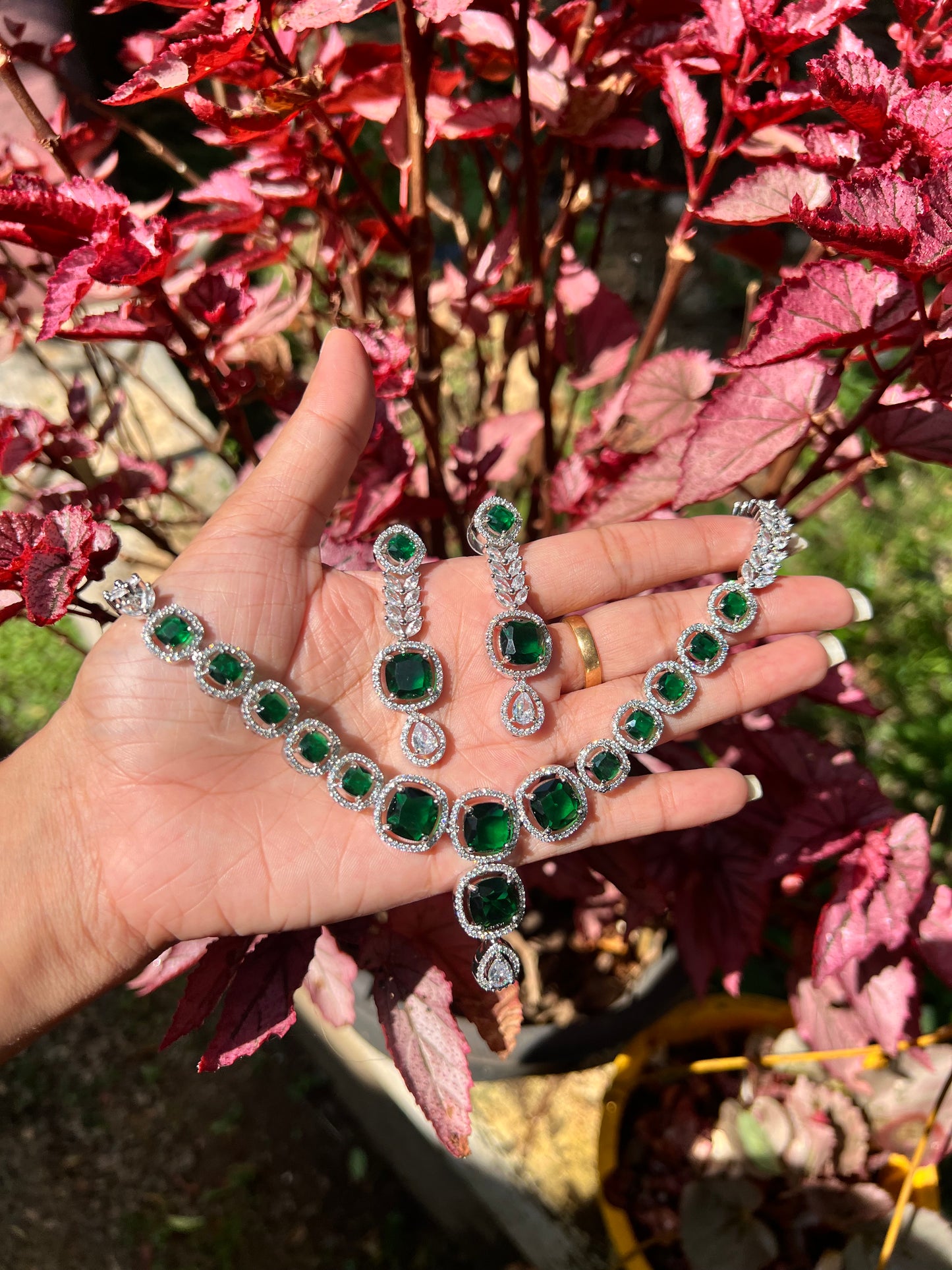 Premium silver finish ad necklace product code 927