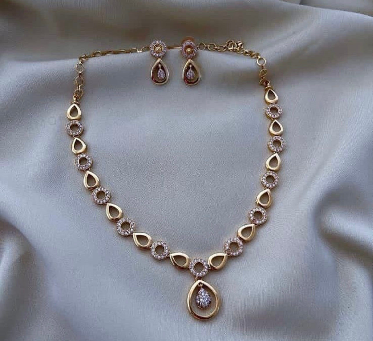 Best seller simple Ad necklace product code 441