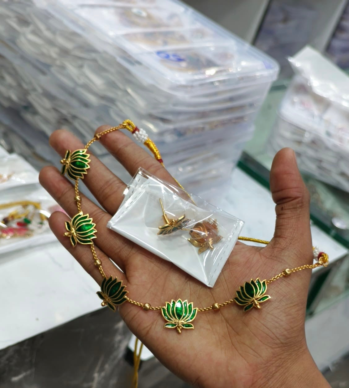 Trending Manjuwarrior lotus choker set product code 875