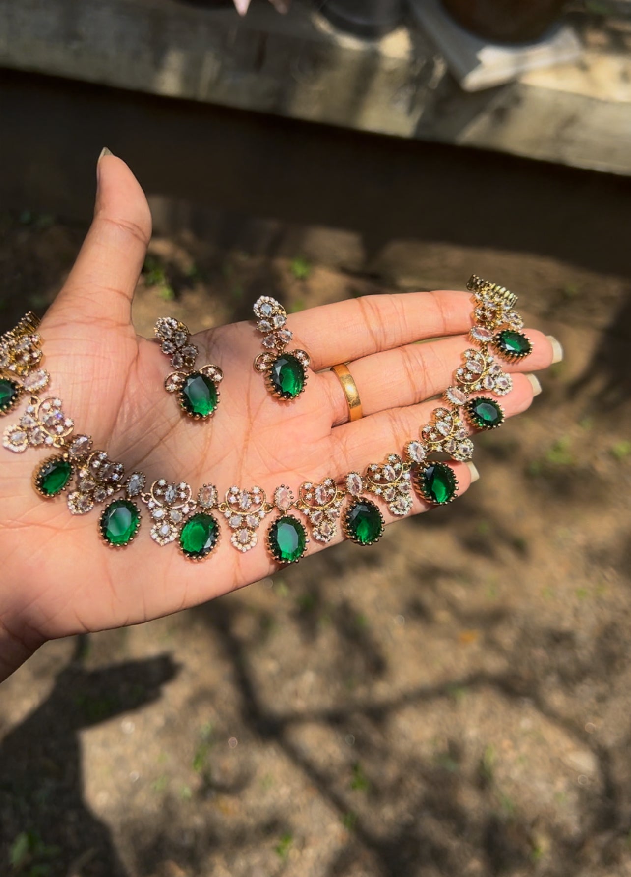 Premium stylish jadau Kundan emerald green necklace set product code 1290