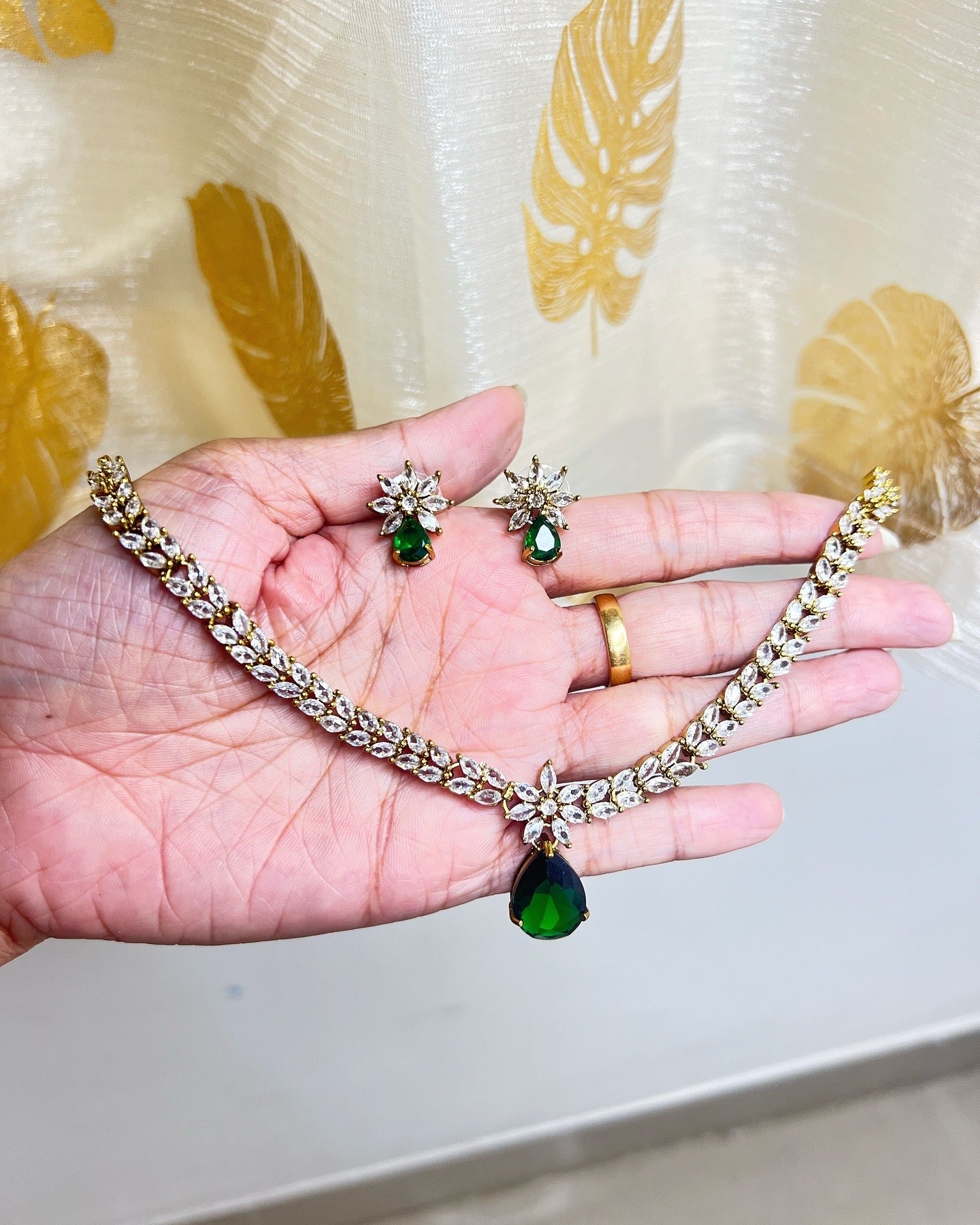 Premium ad floral necklace product code 752