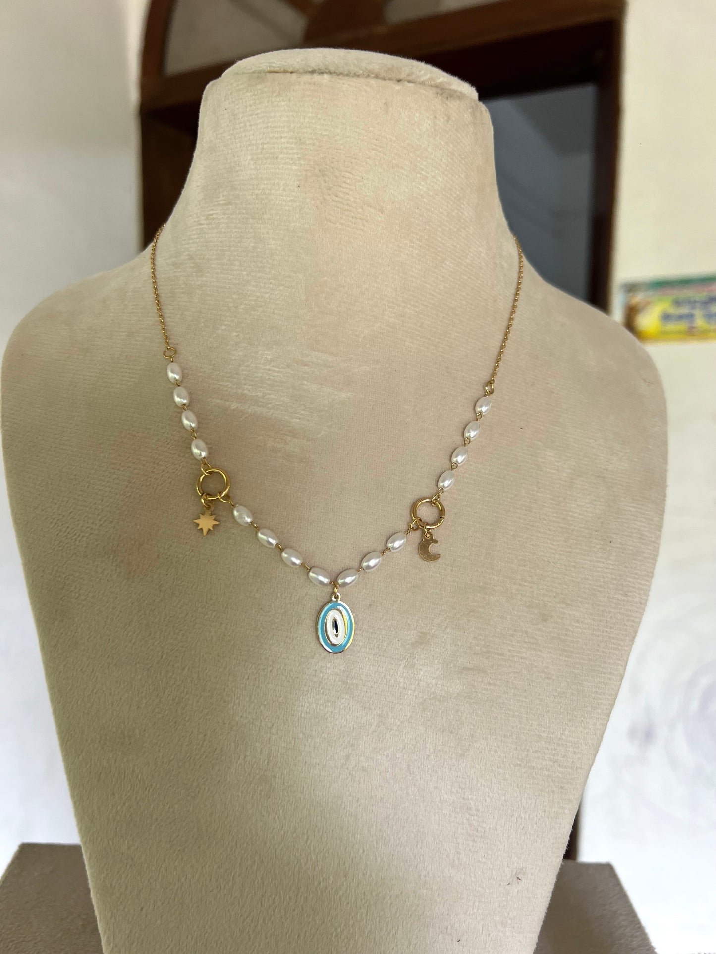 Premium daily pearl evil eye necklace