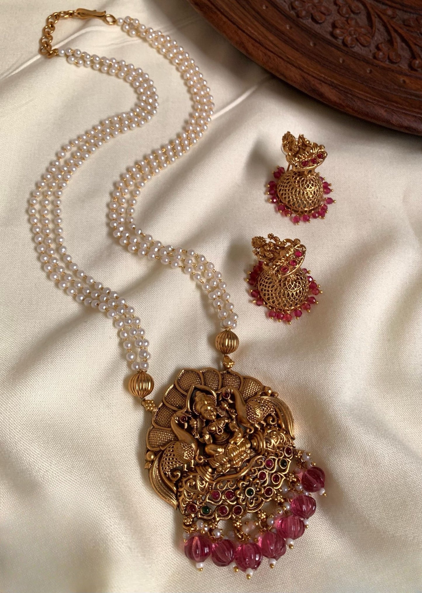 Premium long 3layer pearl chain with Lakhmi pendant set product code 1121