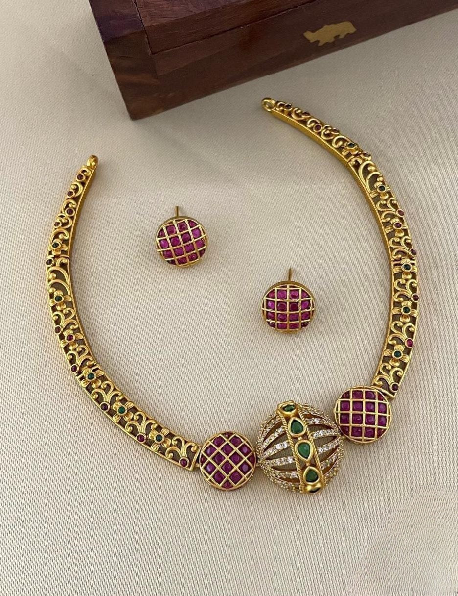 Trending actor Anushree necklace product code 1070