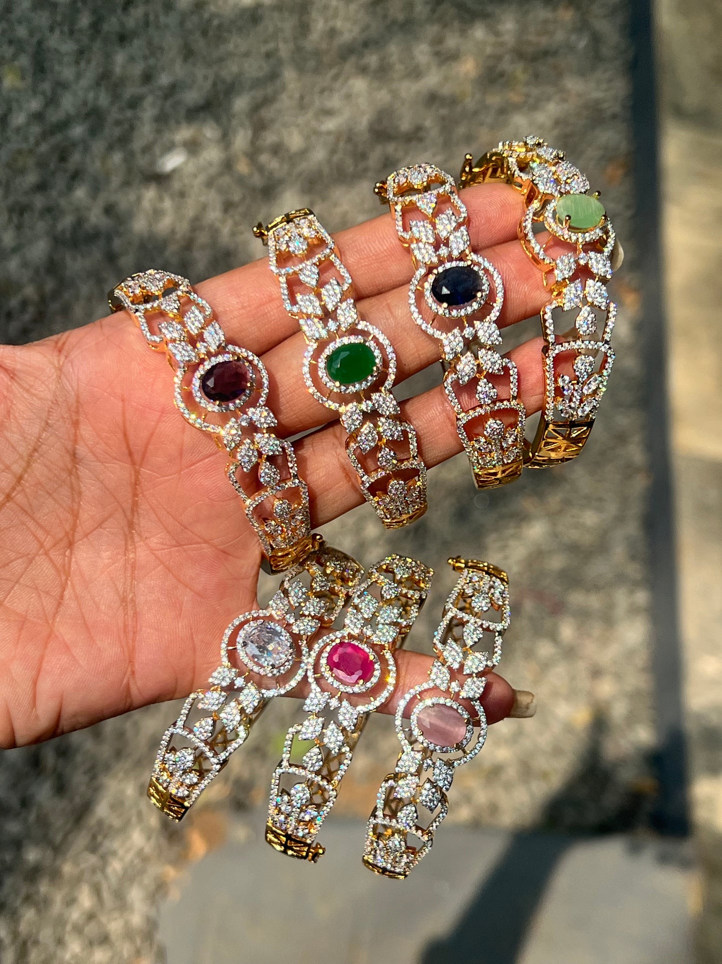 Premium diamond finish openable bracelet product code B123