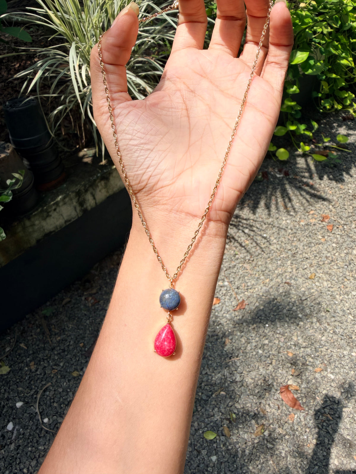 Premium quality precious stone necklace Product code AT43