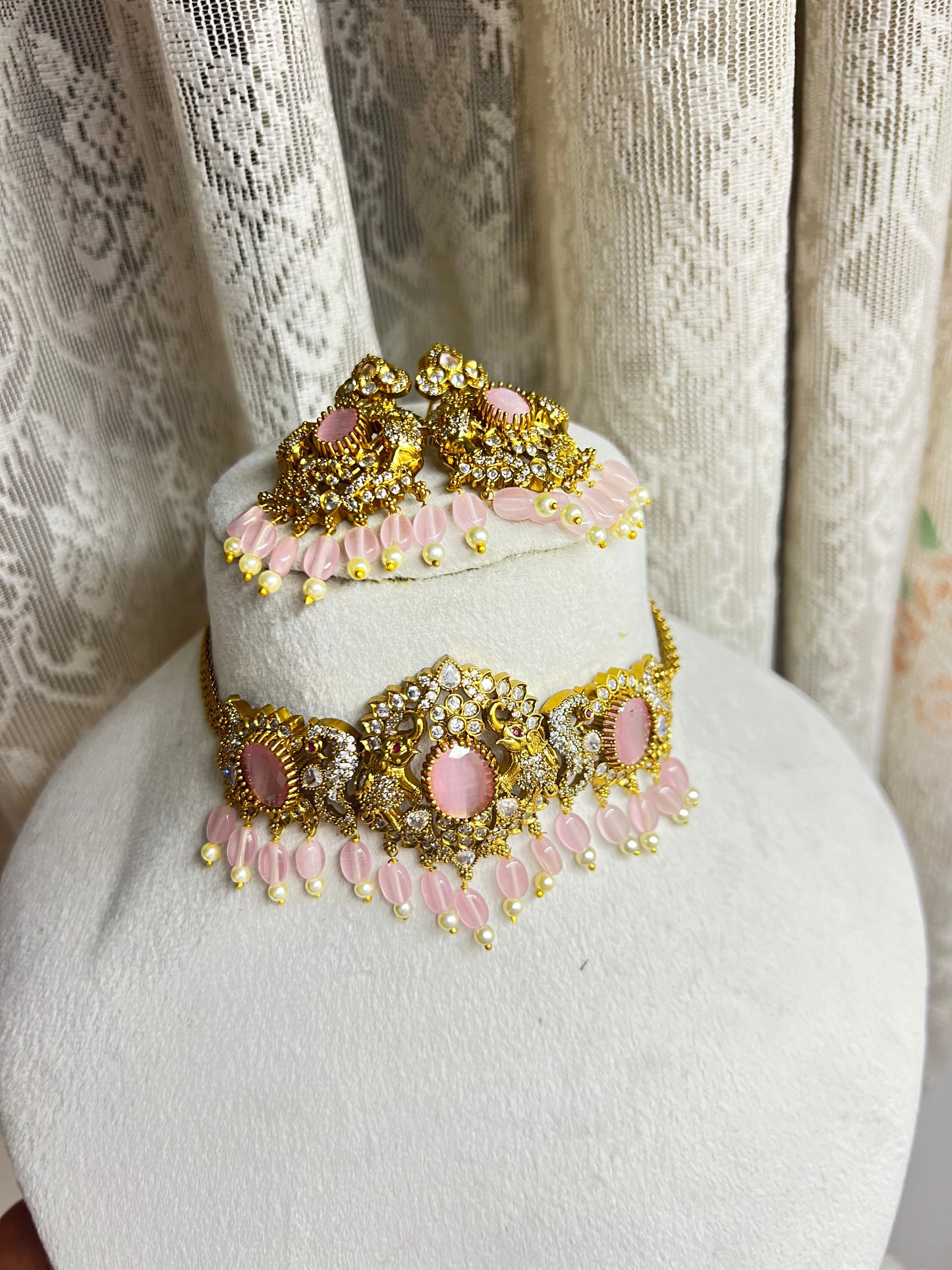 Most popular designer ad choker set product code 901