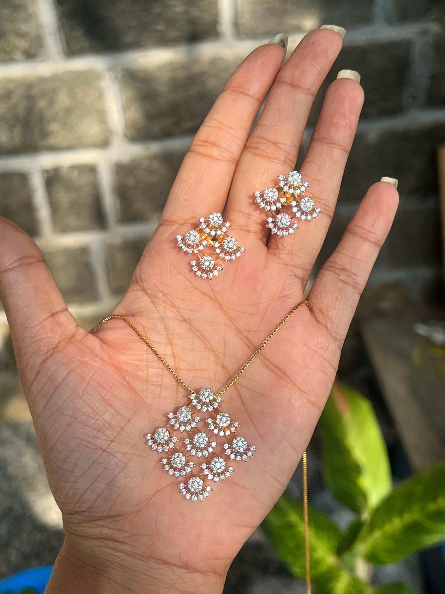 Premium party wear diamond finish pendant set with chain set product code D129